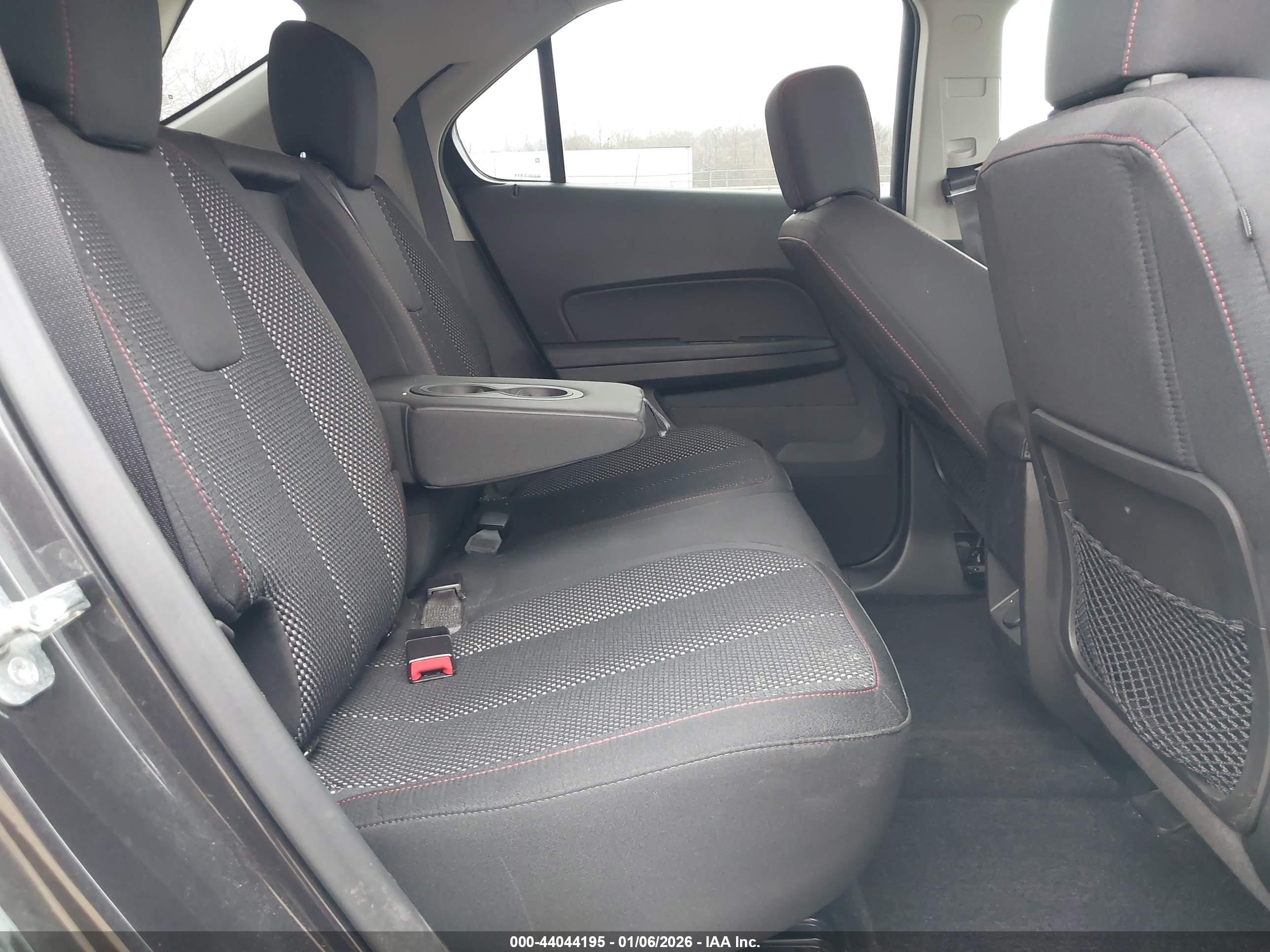 CHEVROLET EQUINOX image 8