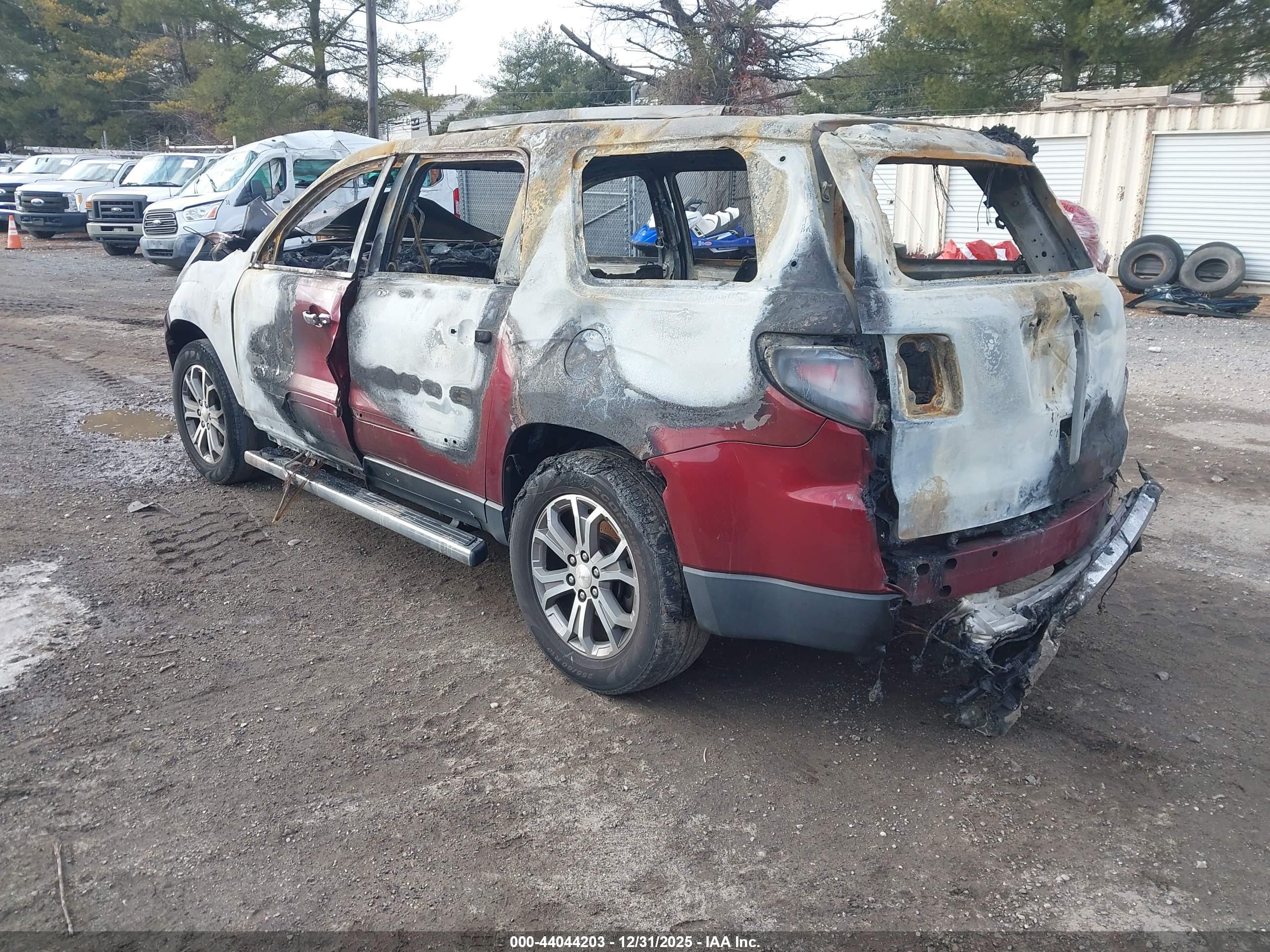GMC ACADIA image 3