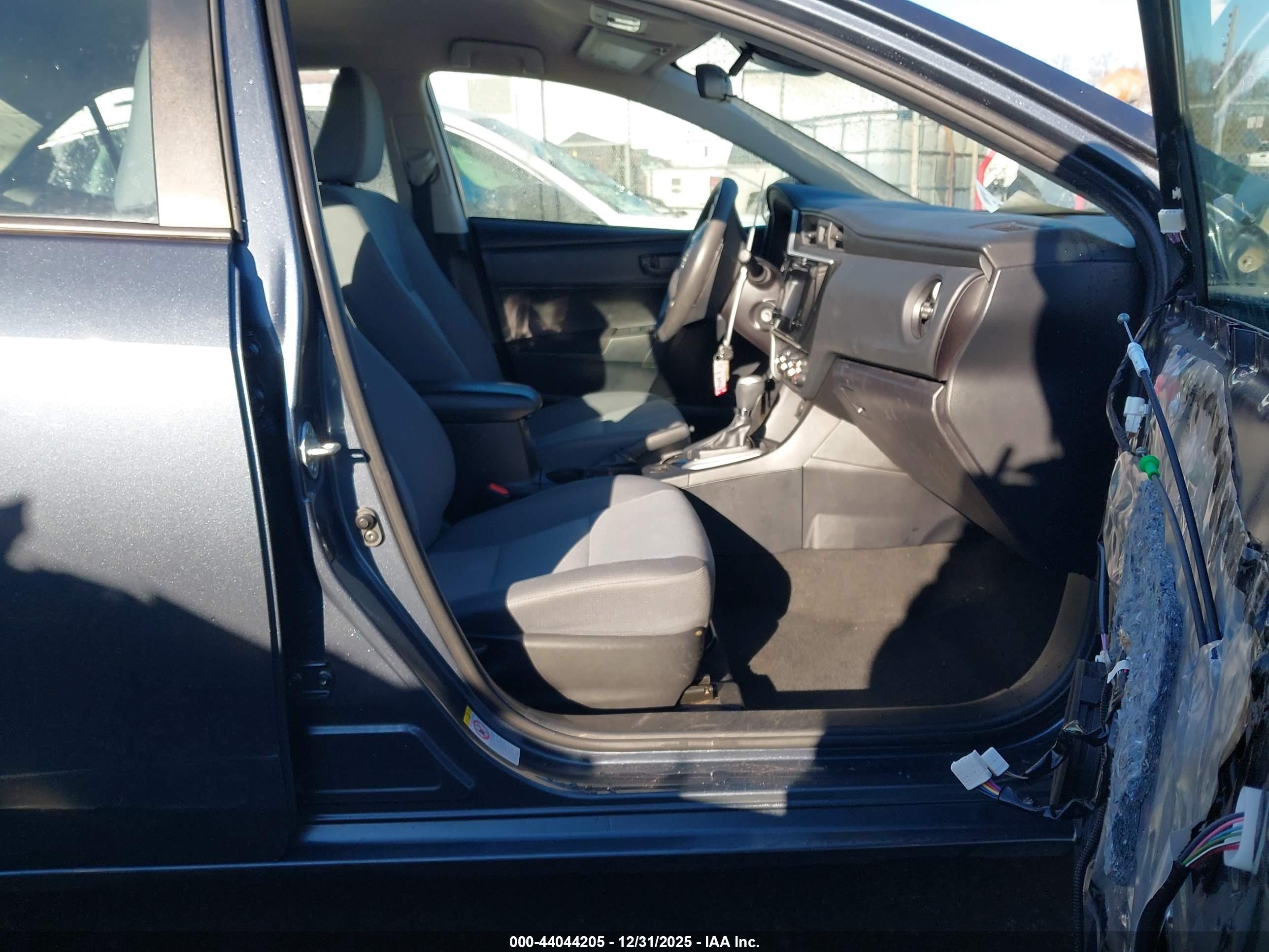 TOYOTA COROLLA image 5