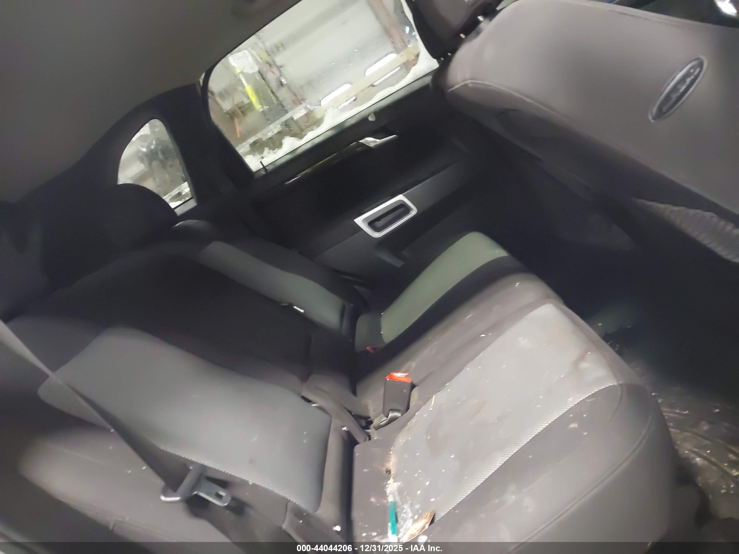 CHEVROLET CAPTIVA image 8