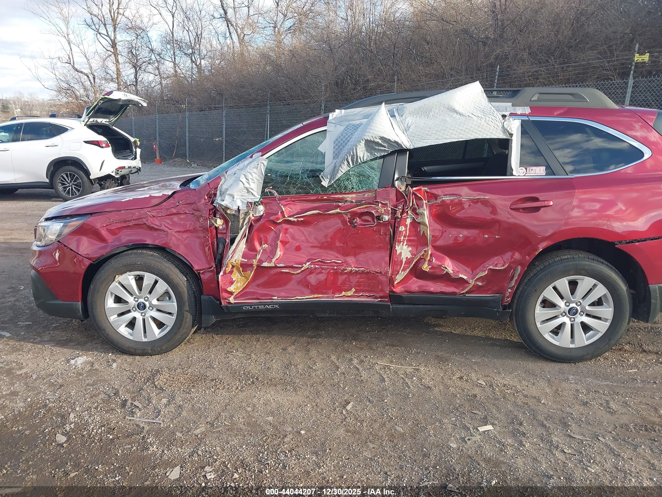 SUBARU OUTBACK image 6