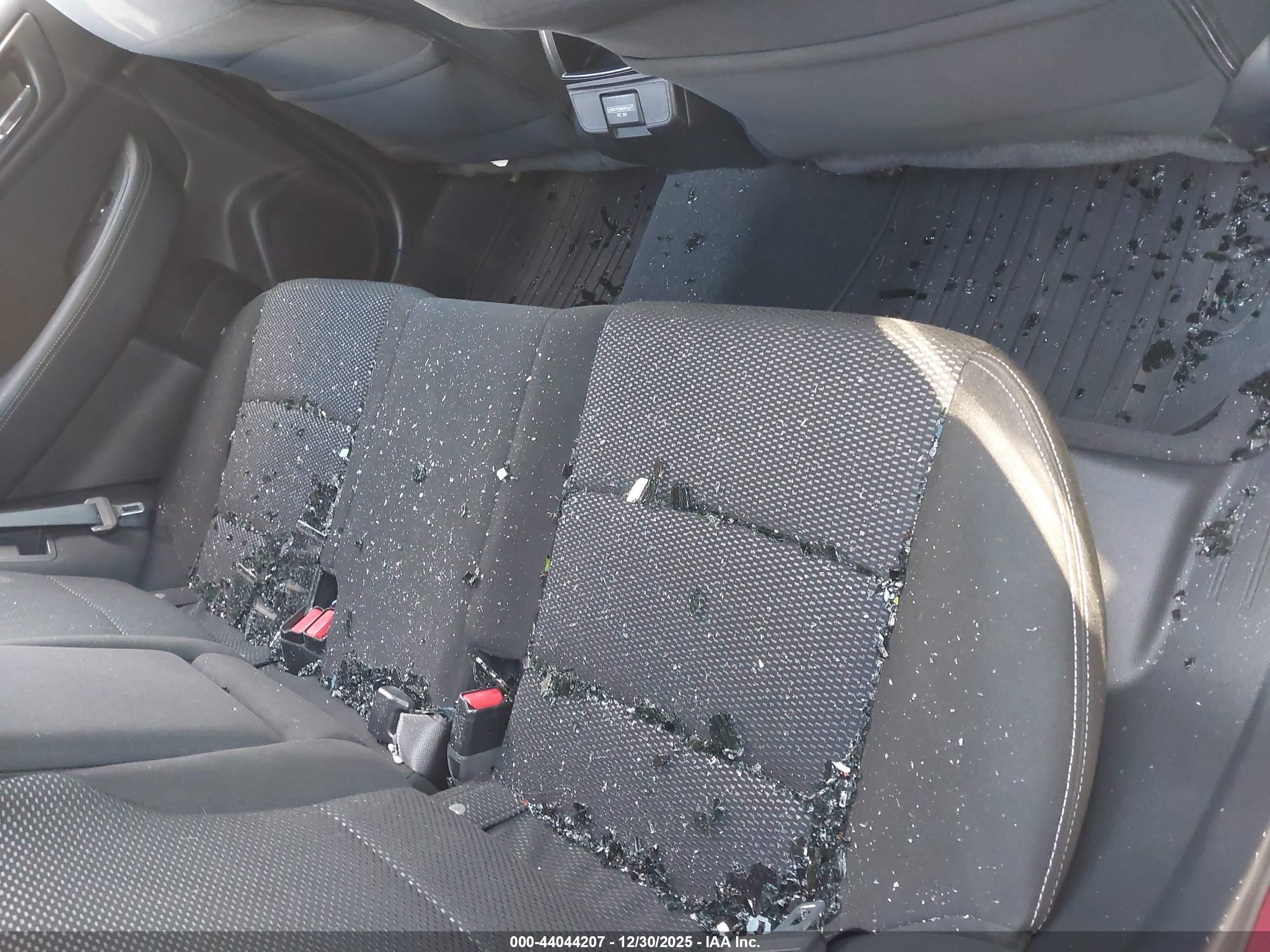 SUBARU OUTBACK image 8