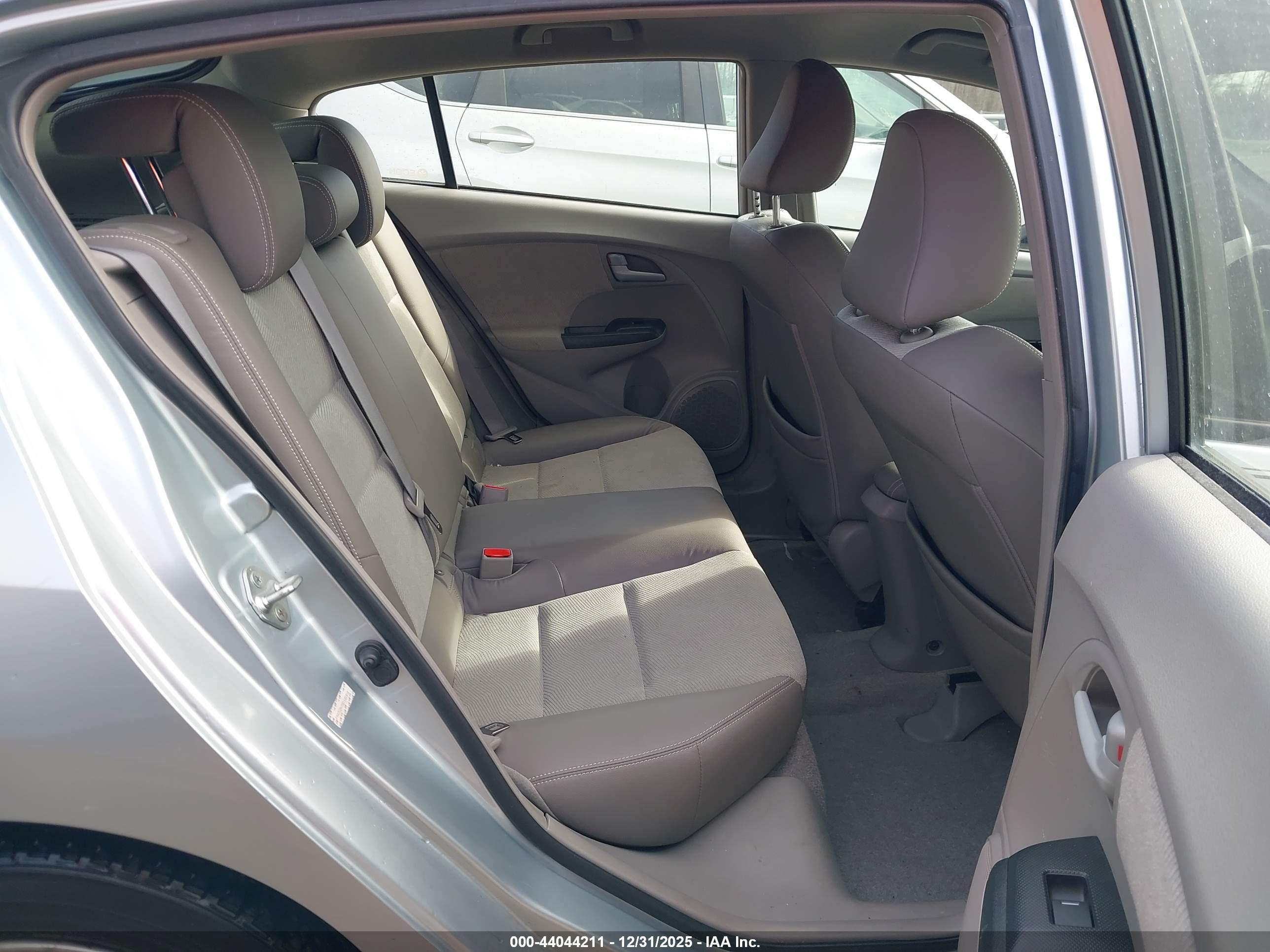 HONDA INSIGHT image 8
