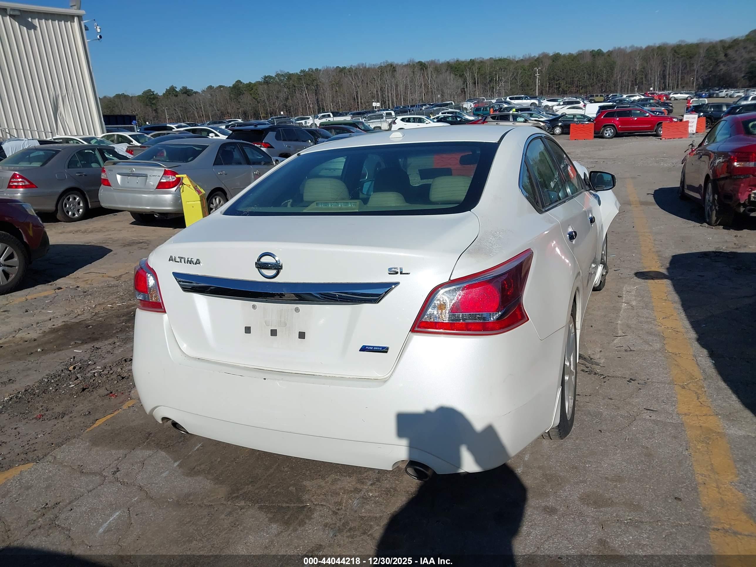NISSAN ALTIMA image 4