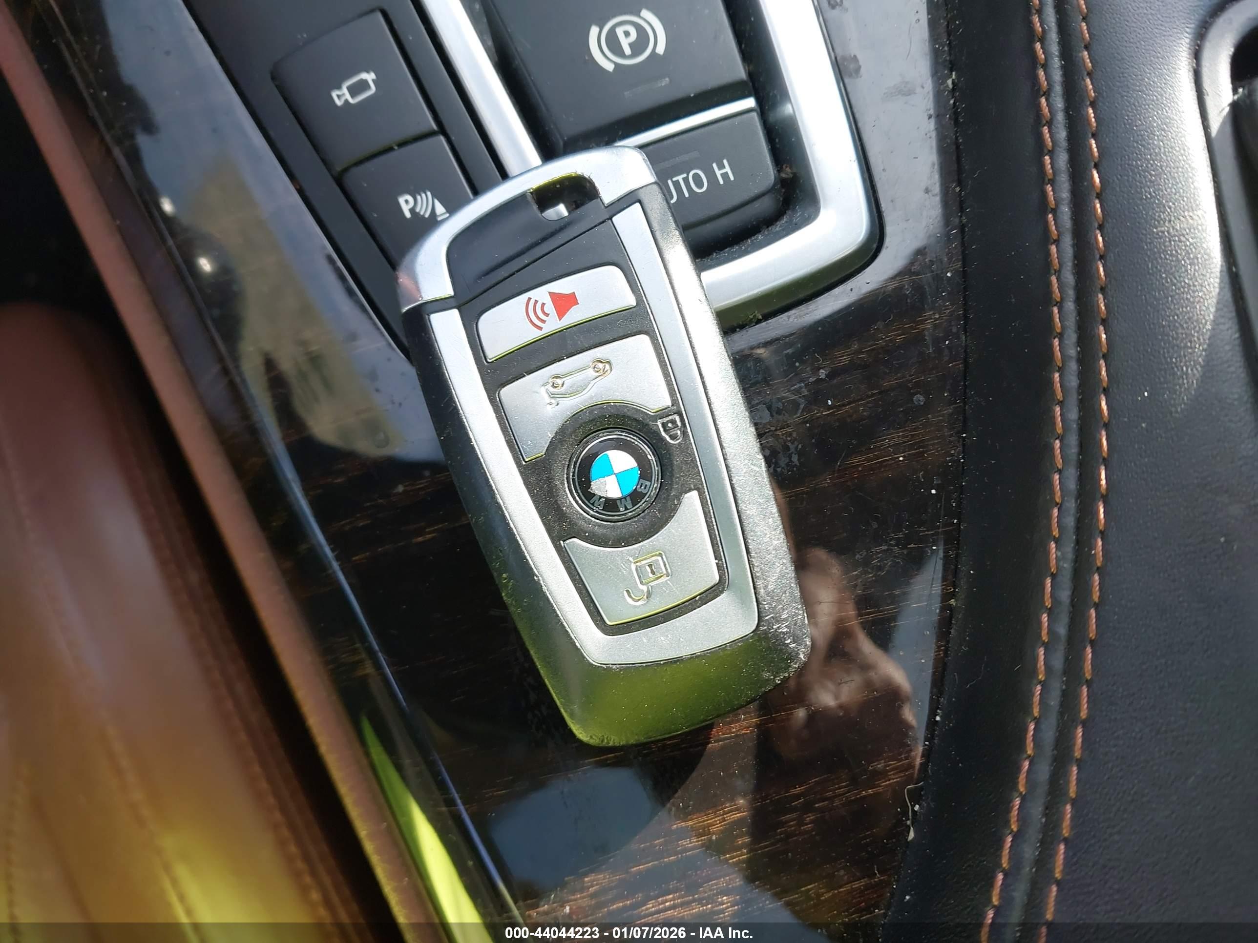 BMW 650I image 11