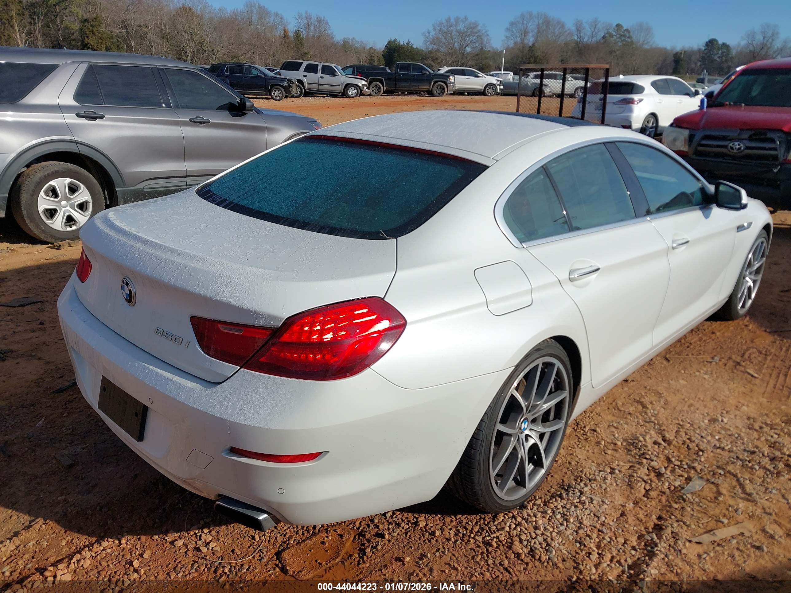 BMW 650I image 4