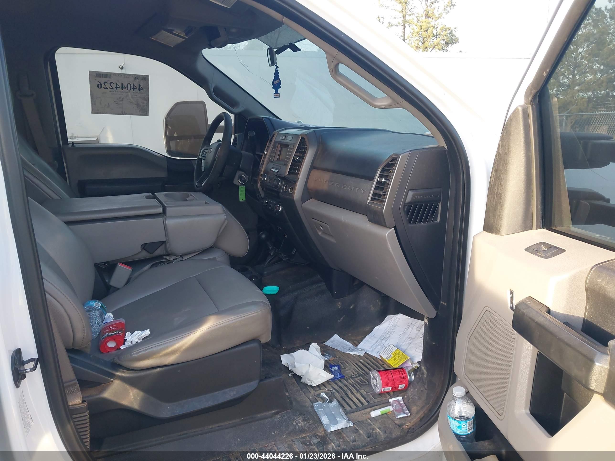 FORD F-350 image 8