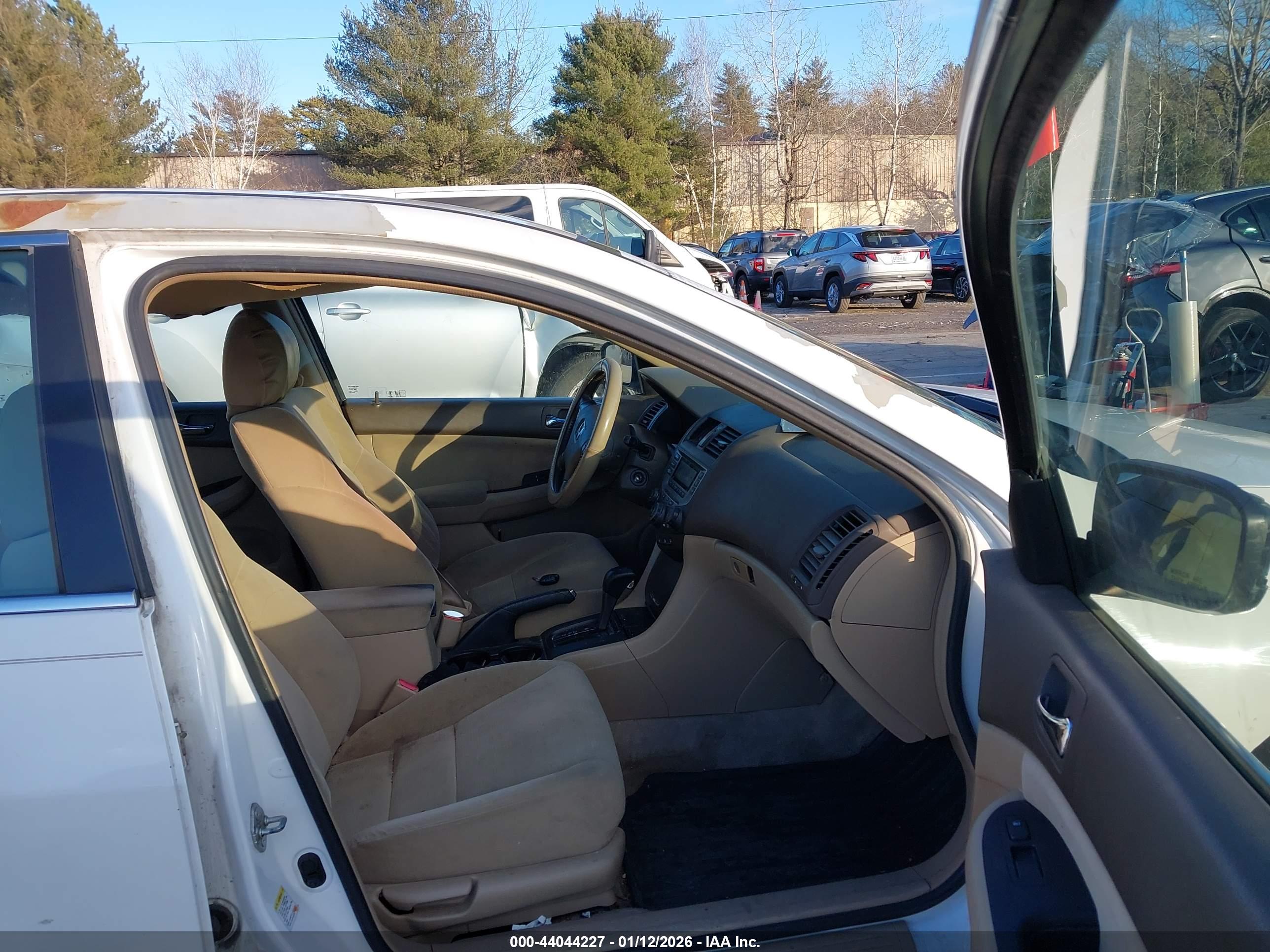 HONDA ACCORD image 5