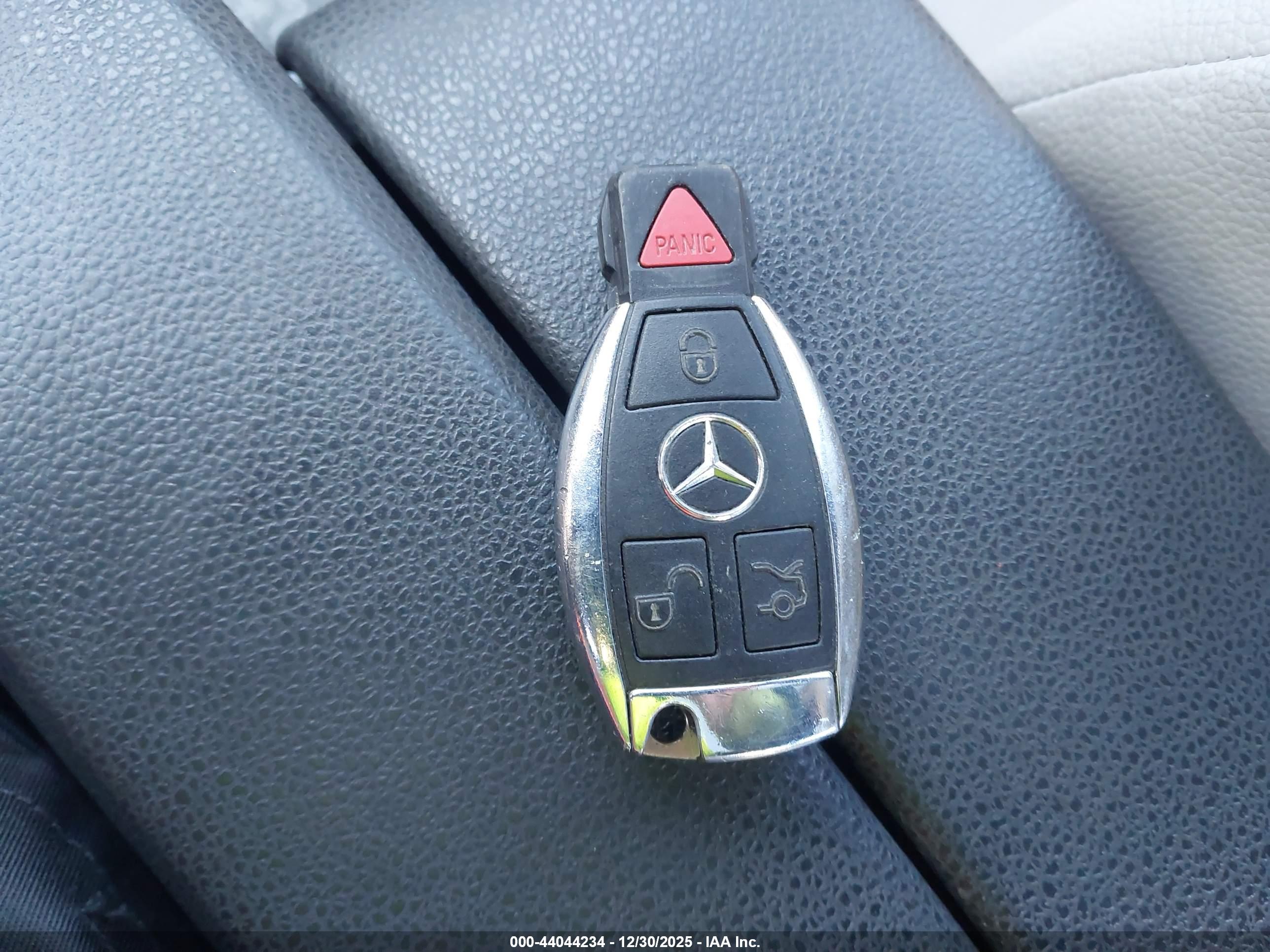 MERCEDES-BENZ C image 11