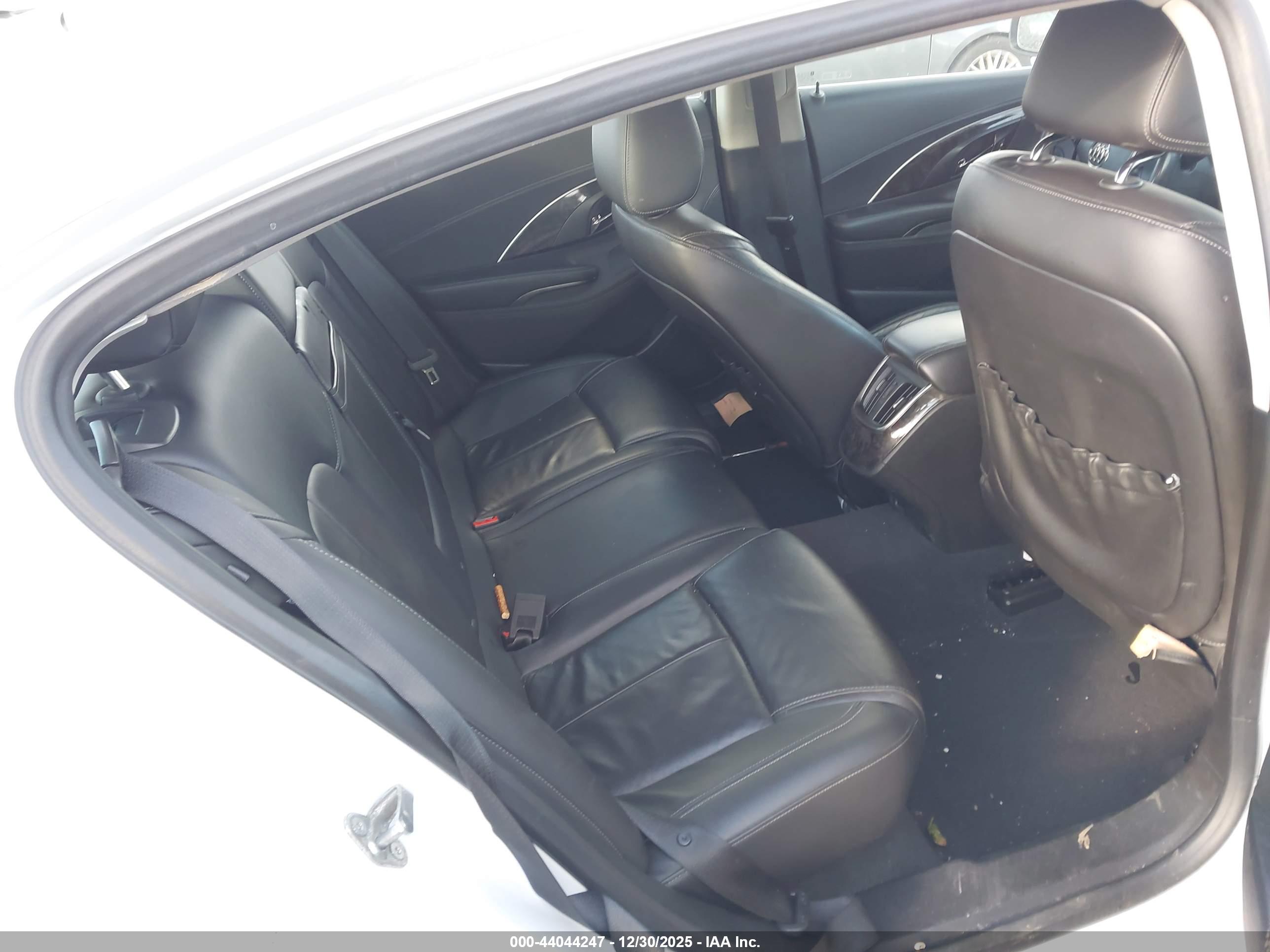BUICK LACROSSE image 8