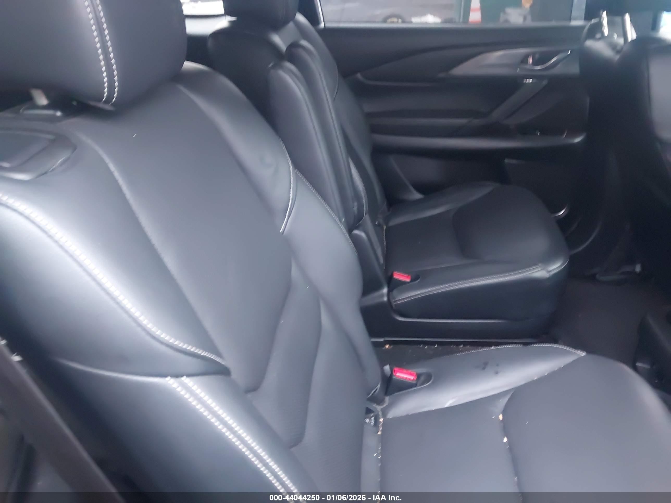 MAZDA CX-9 image 8