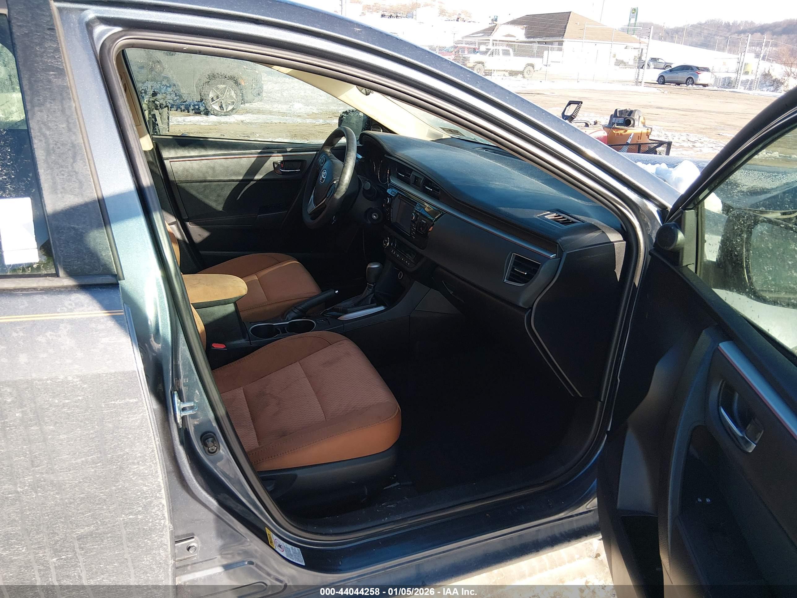 TOYOTA COROLLA image 5