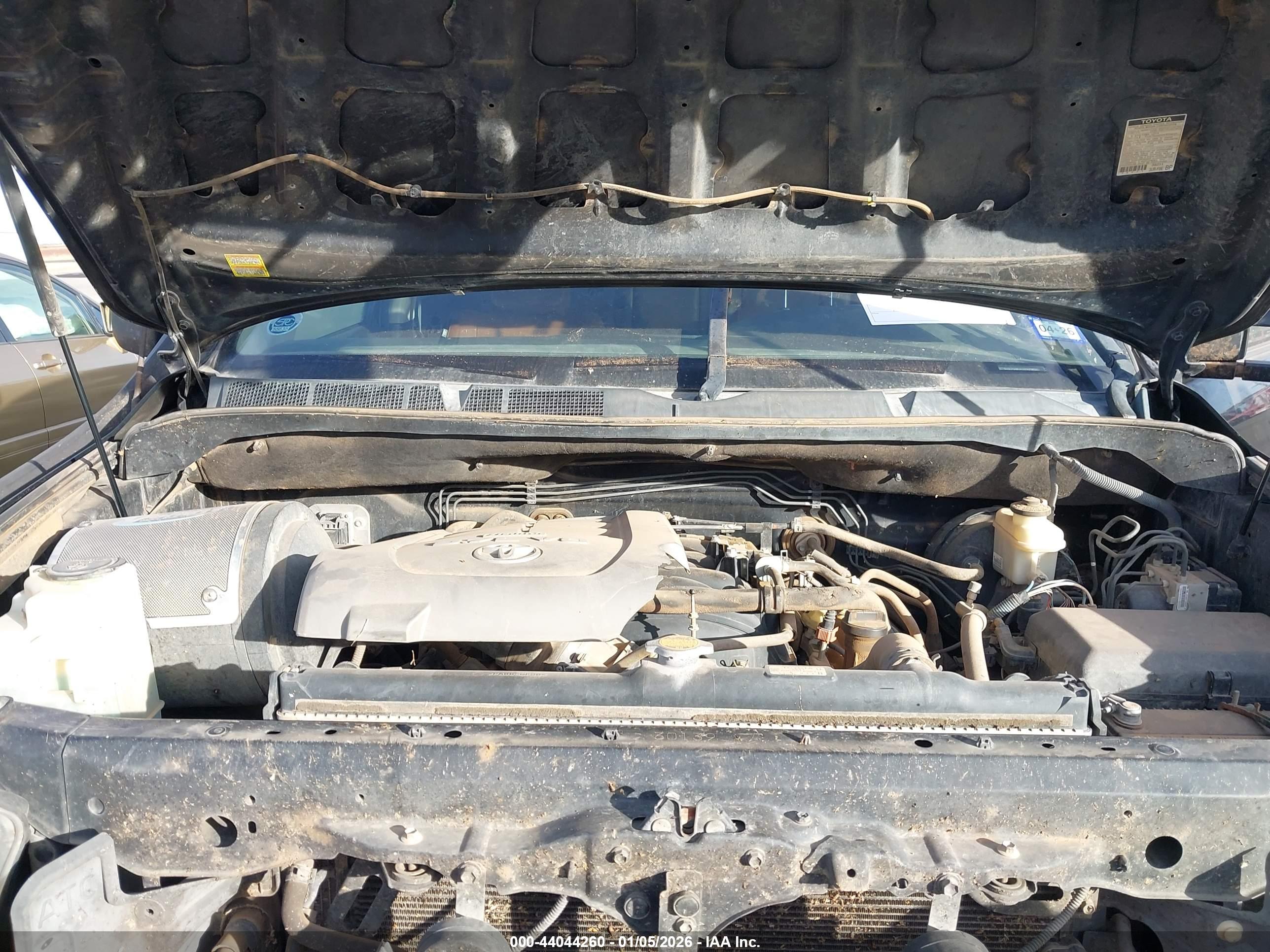 TOYOTA TUNDRA image 10