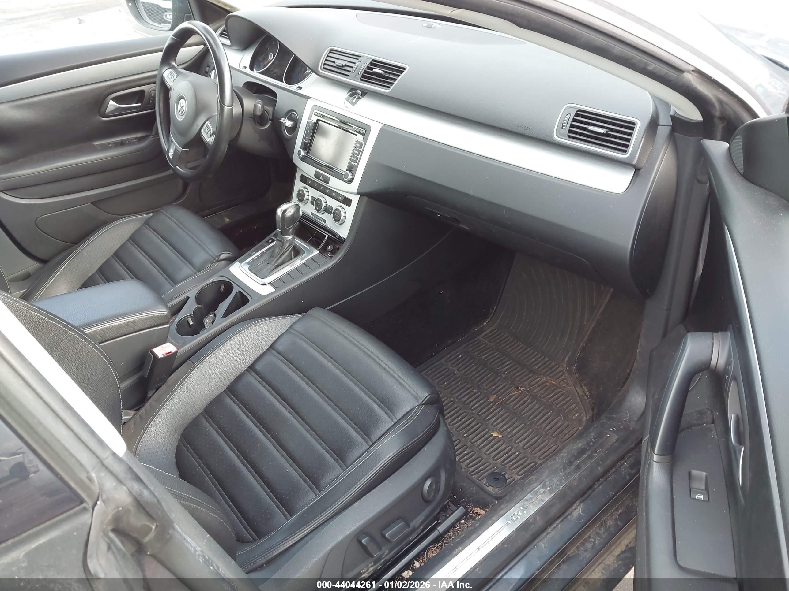 VOLKSWAGEN CC image 5