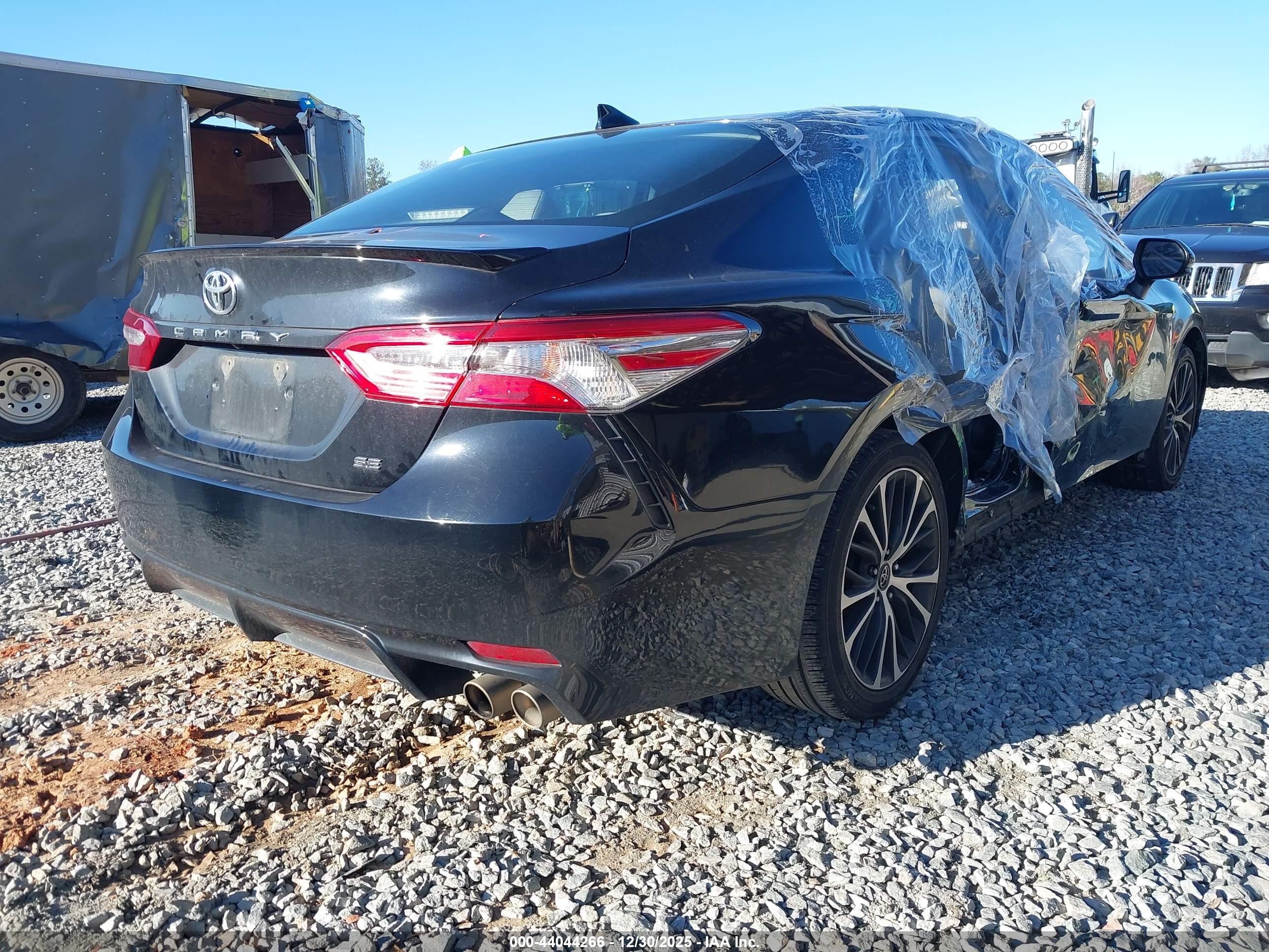 TOYOTA CAMRY image 4