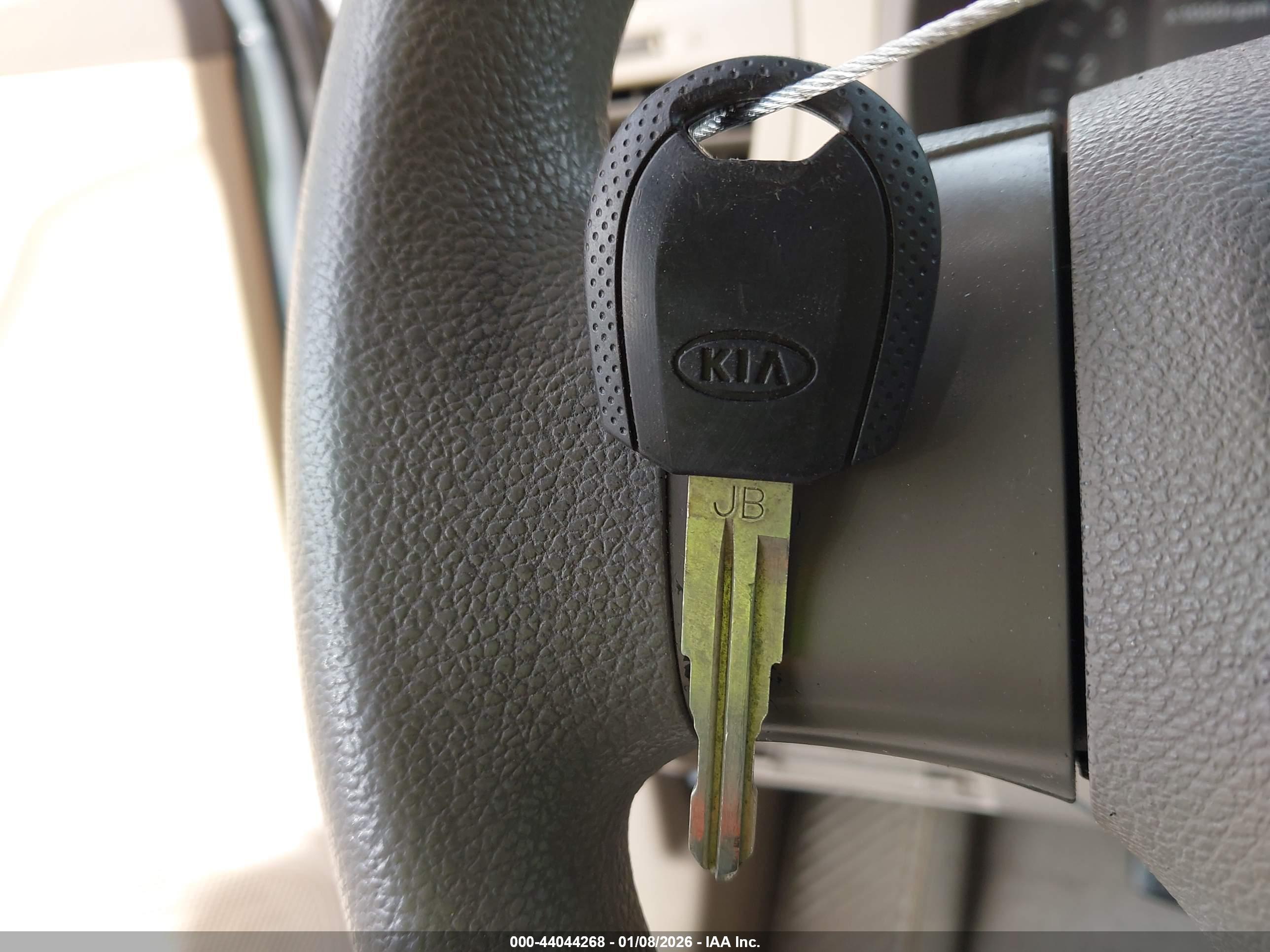 KIA RIO image 11
