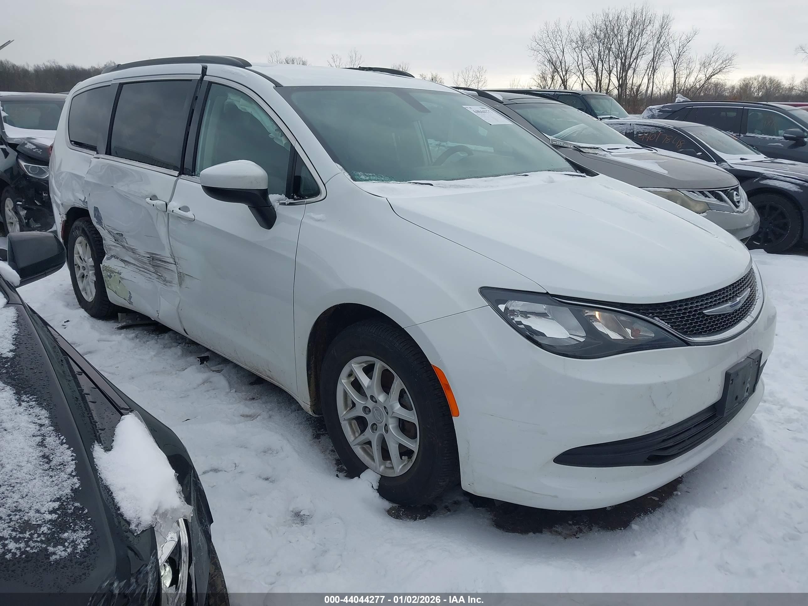 CHRYSLER VOYAGER image 4