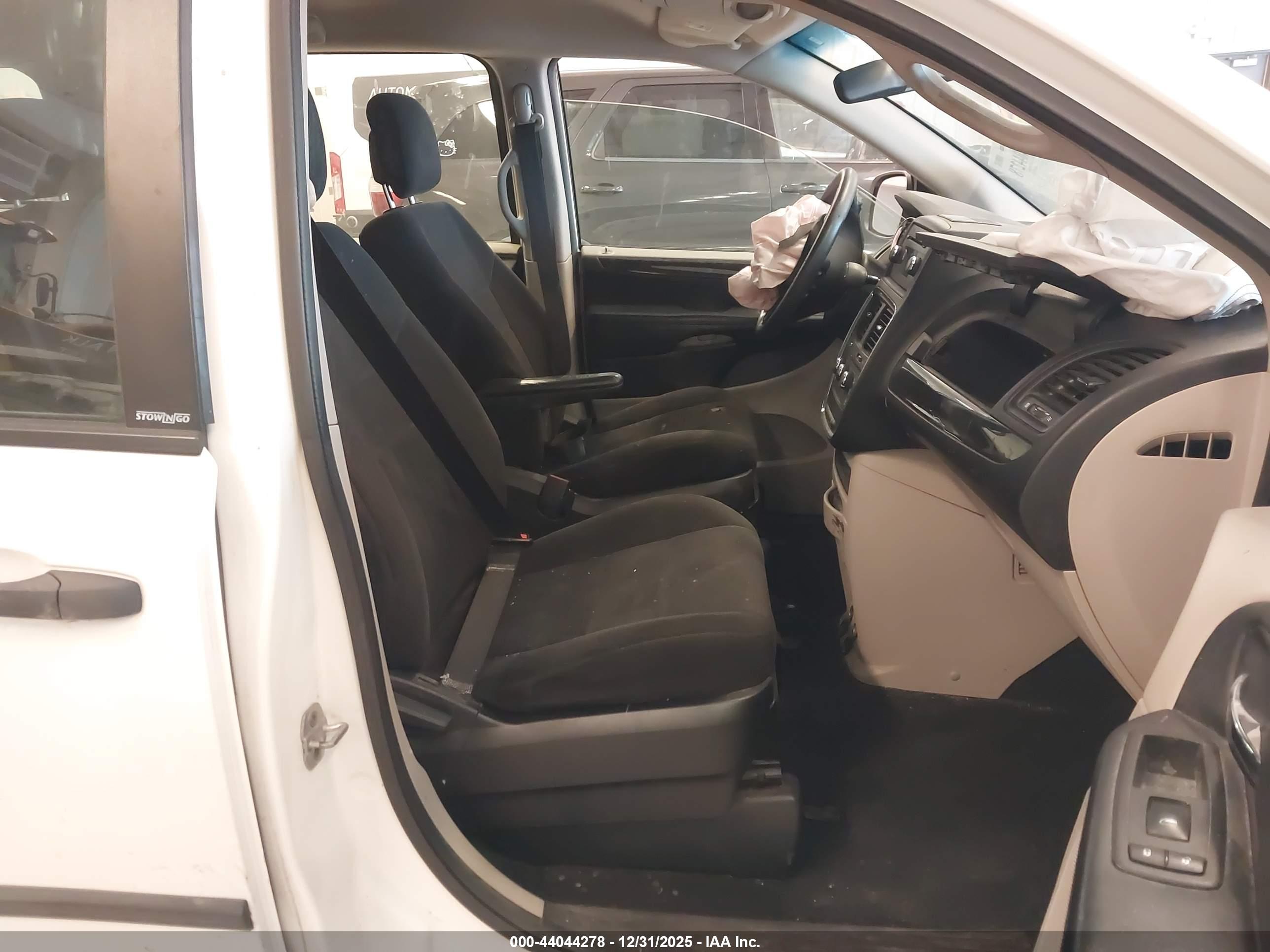 DODGE GRAND image 5