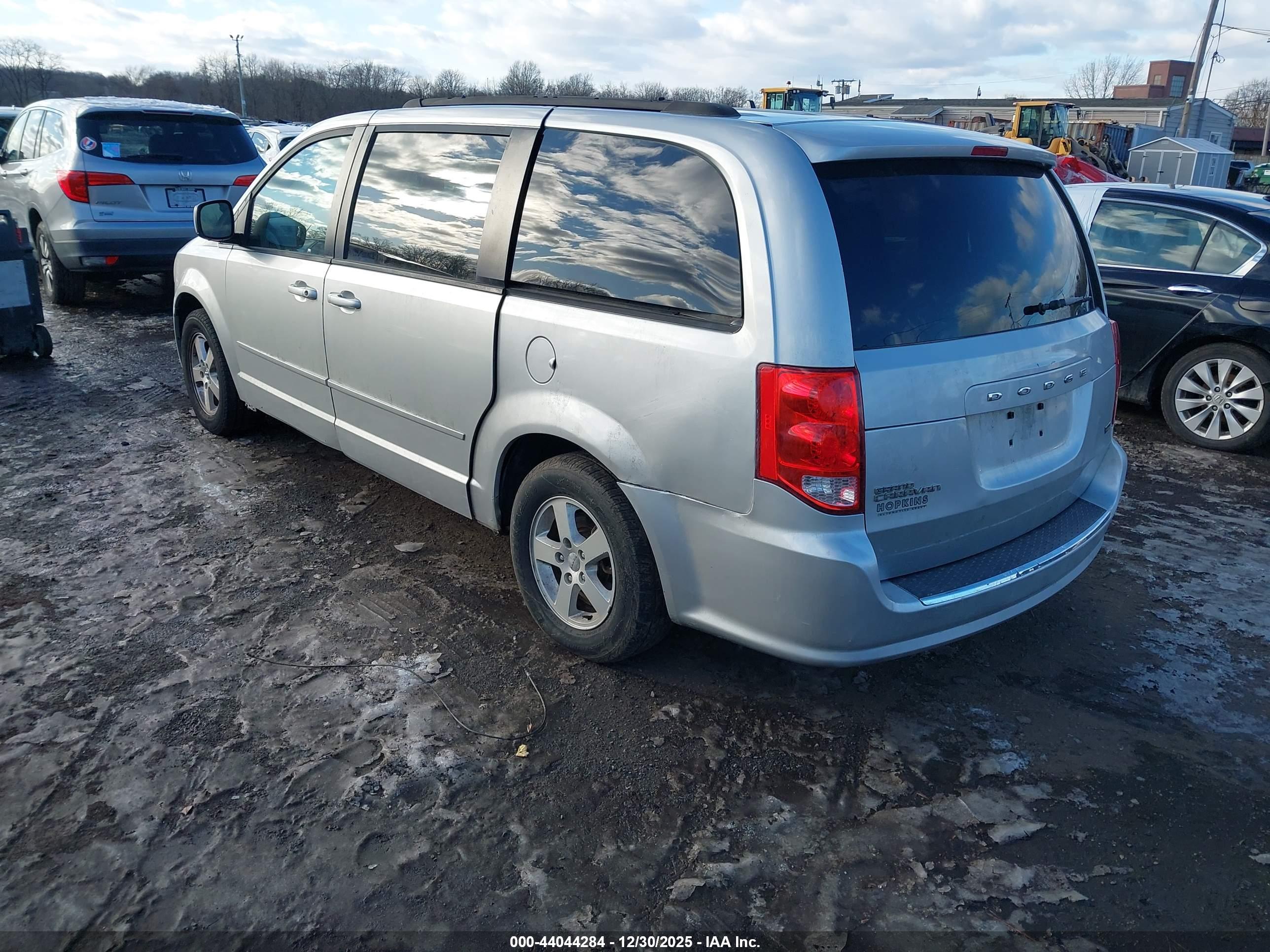 DODGE GRAND image 3