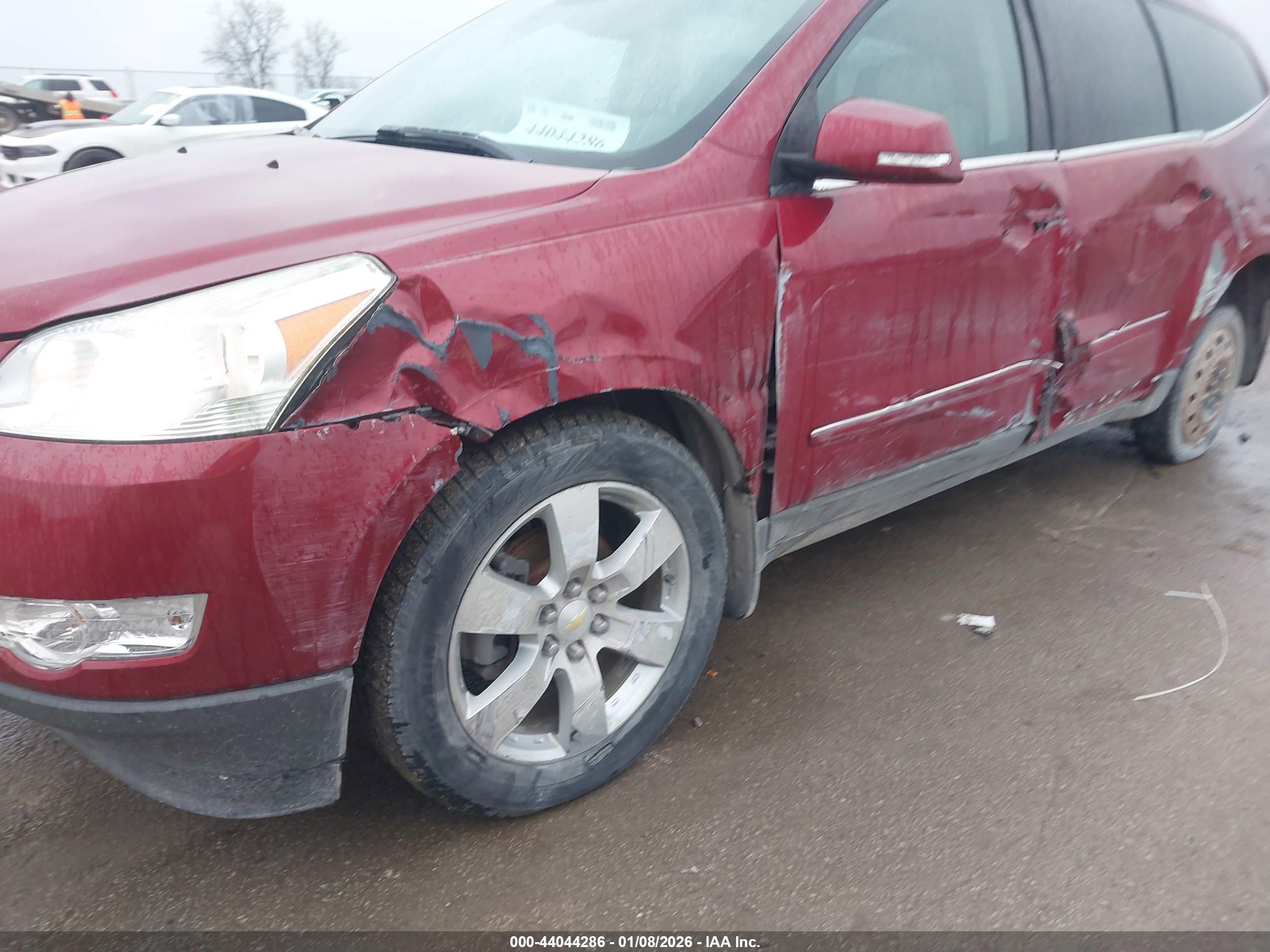 CHEVROLET TRAVERSE image 6