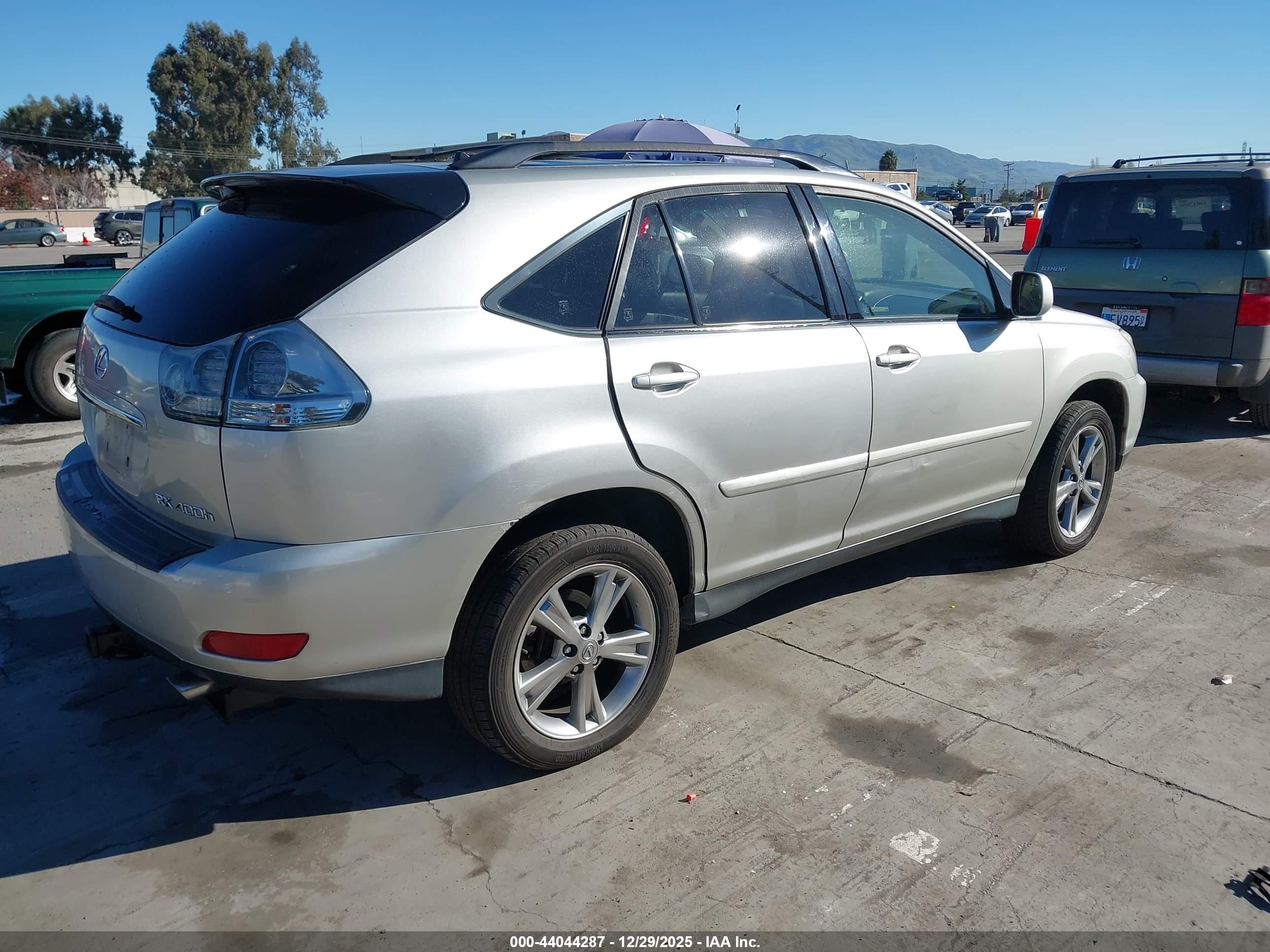 LEXUS RX image 4