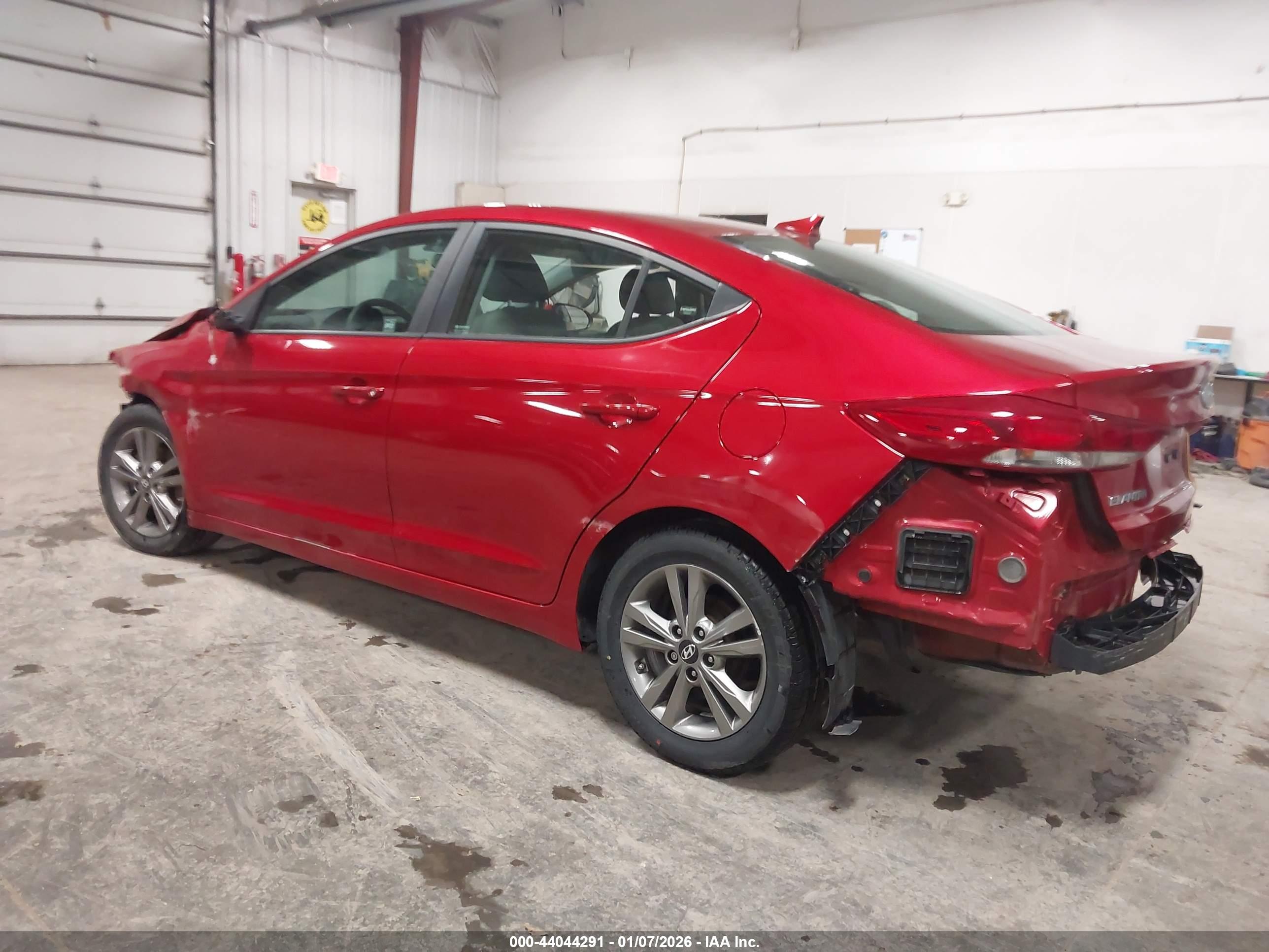 HYUNDAI ELANTRA image 3