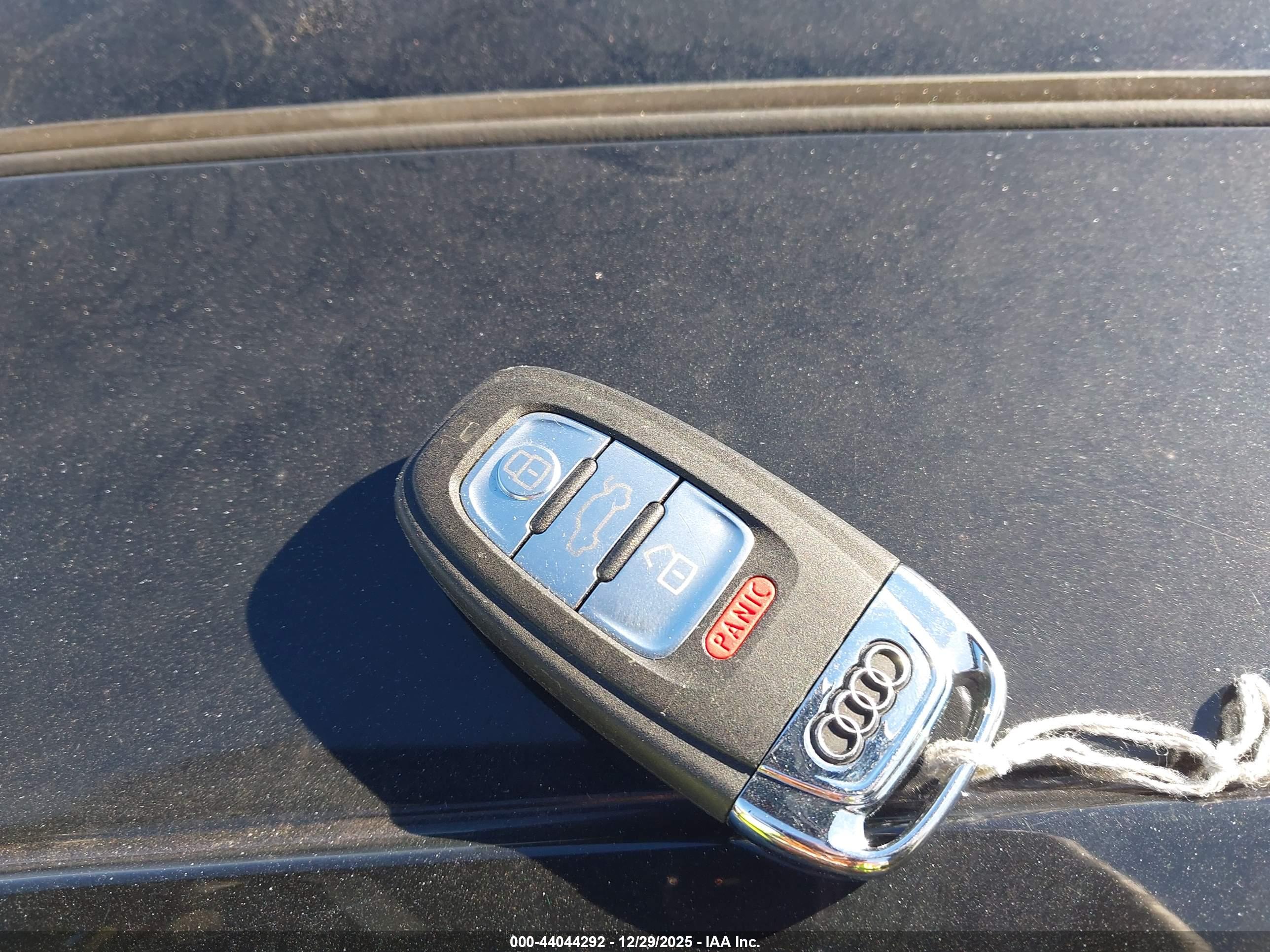 AUDI A4 image 11