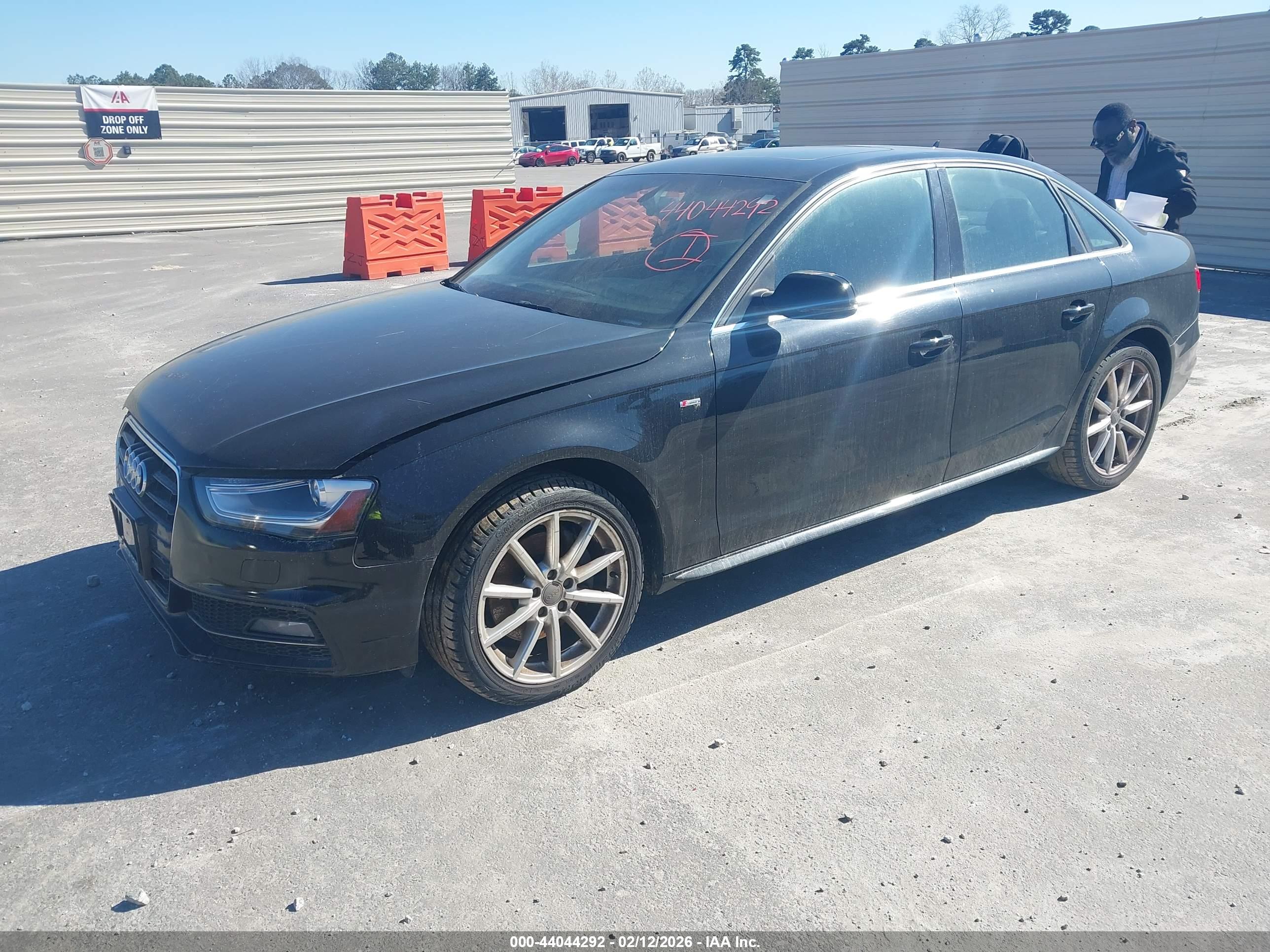 AUDI A4 image 2