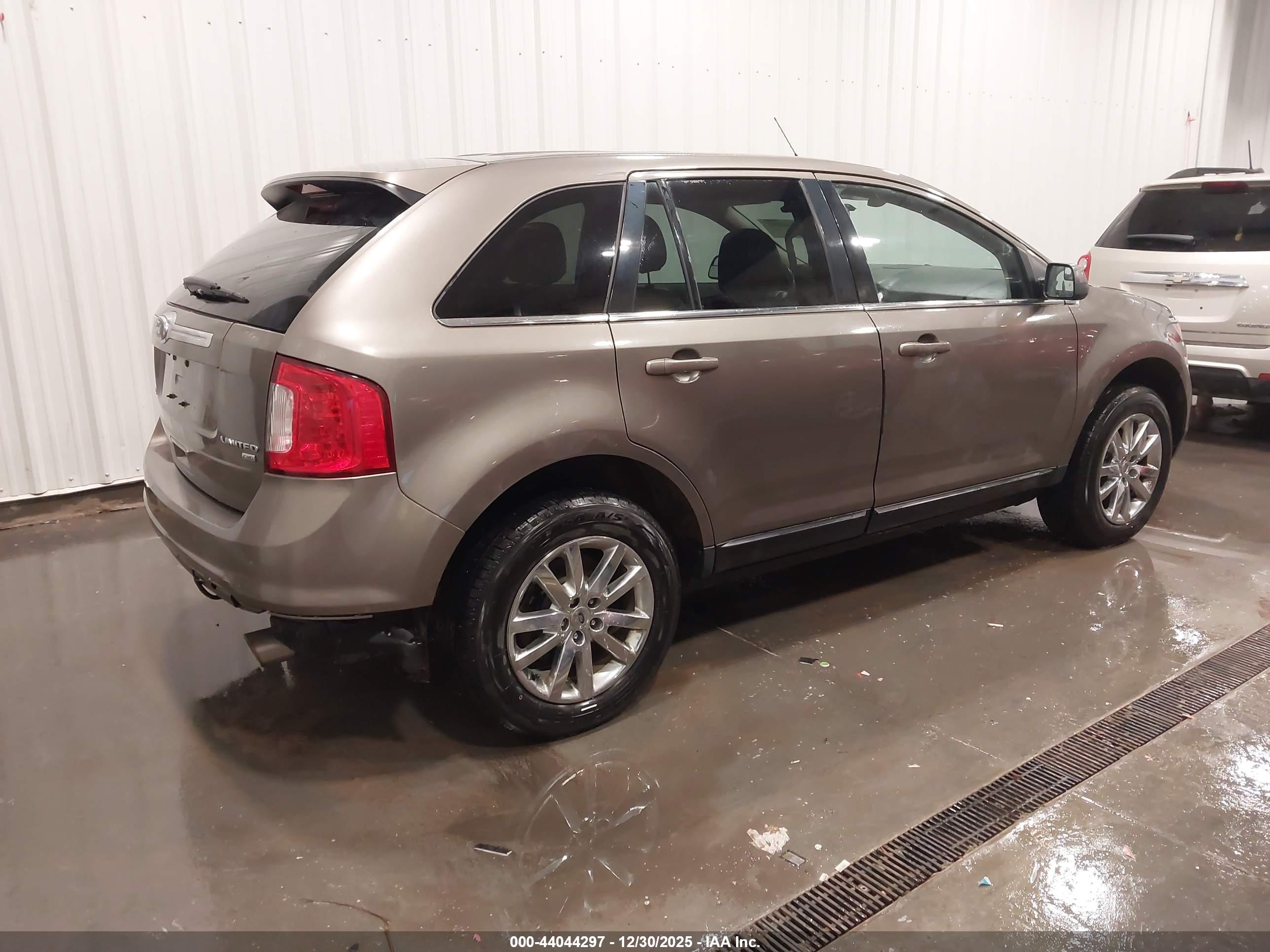 FORD EDGE image 4