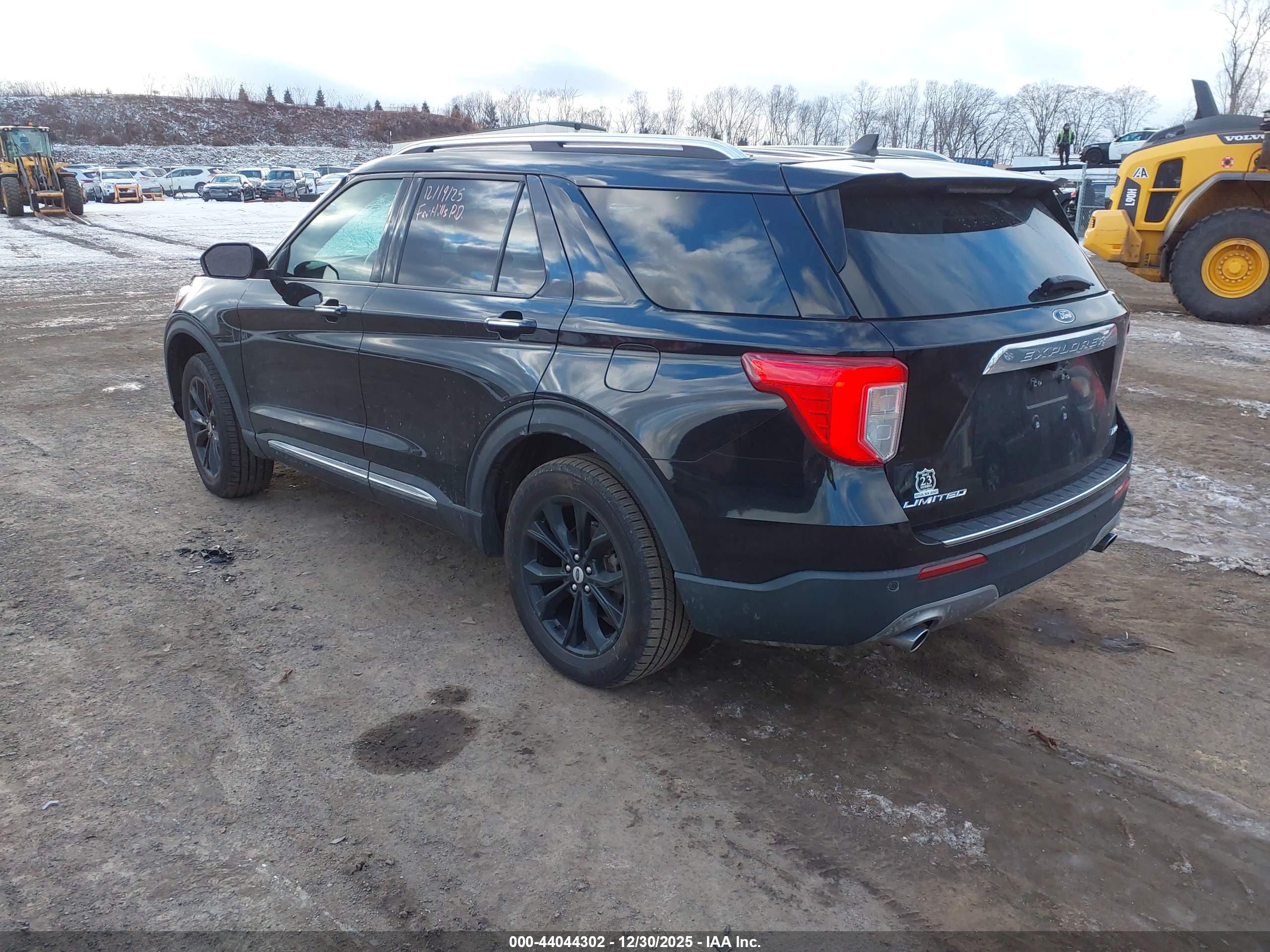 FORD EXPLORER image 3
