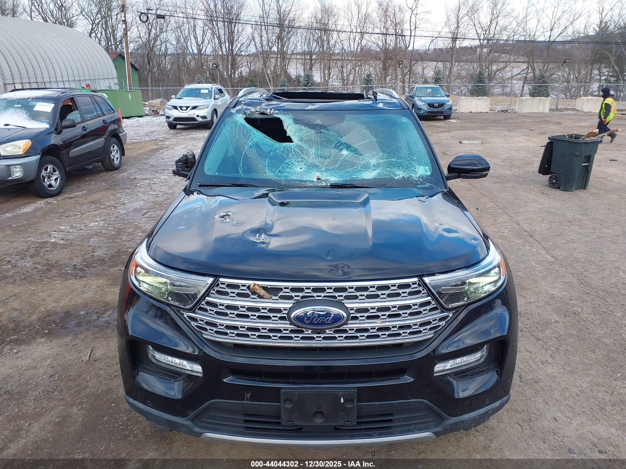 FORD EXPLORER image 6
