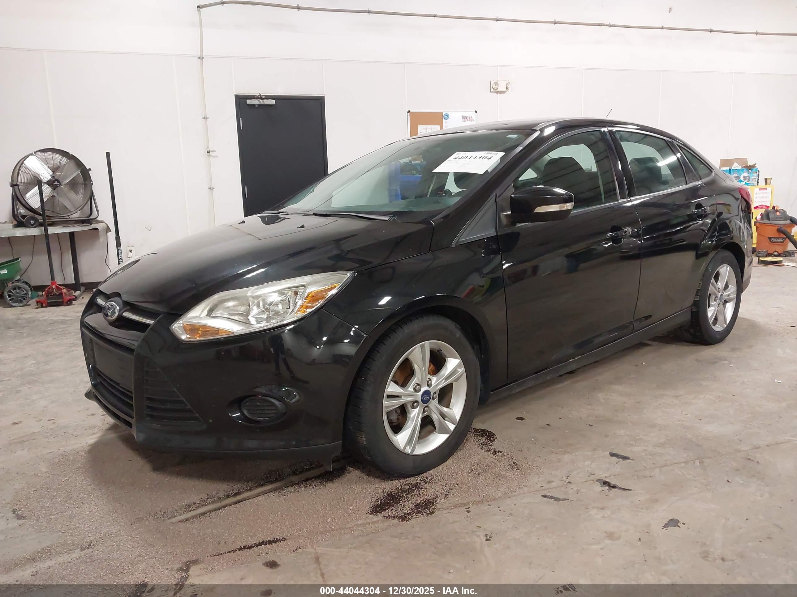 FORD FOCUS image 2