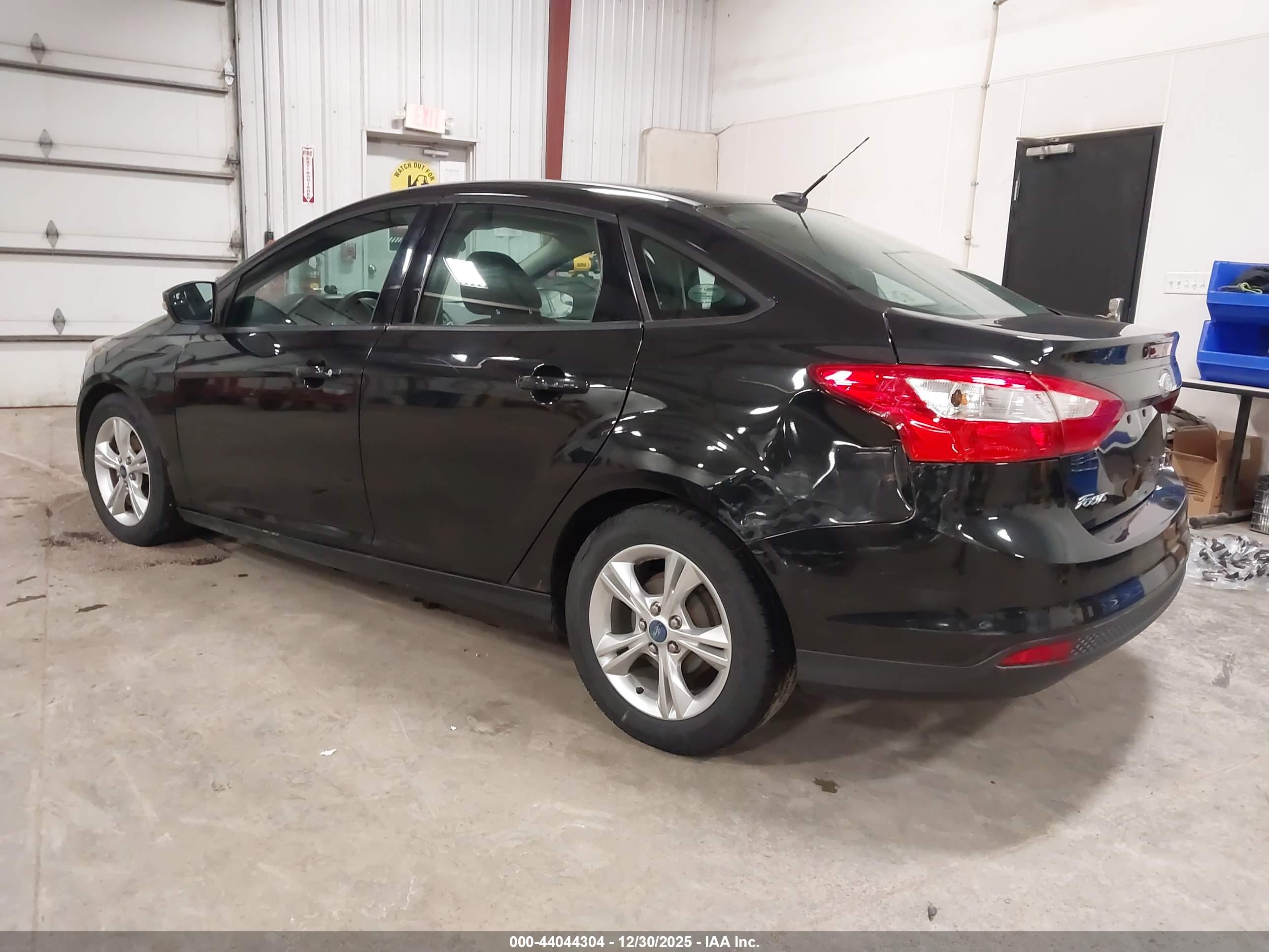 FORD FOCUS image 3