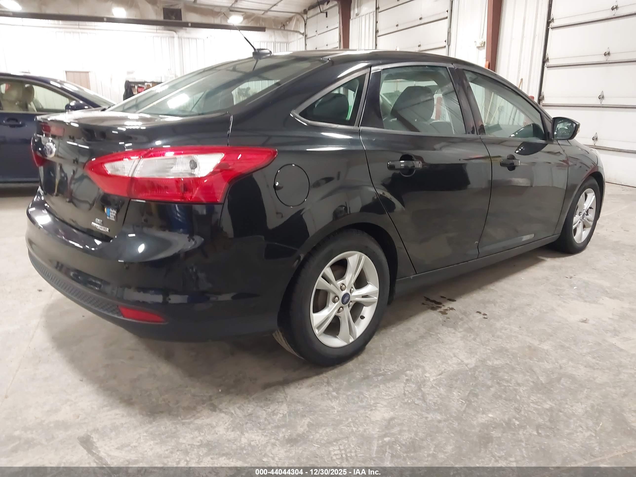 FORD FOCUS image 4