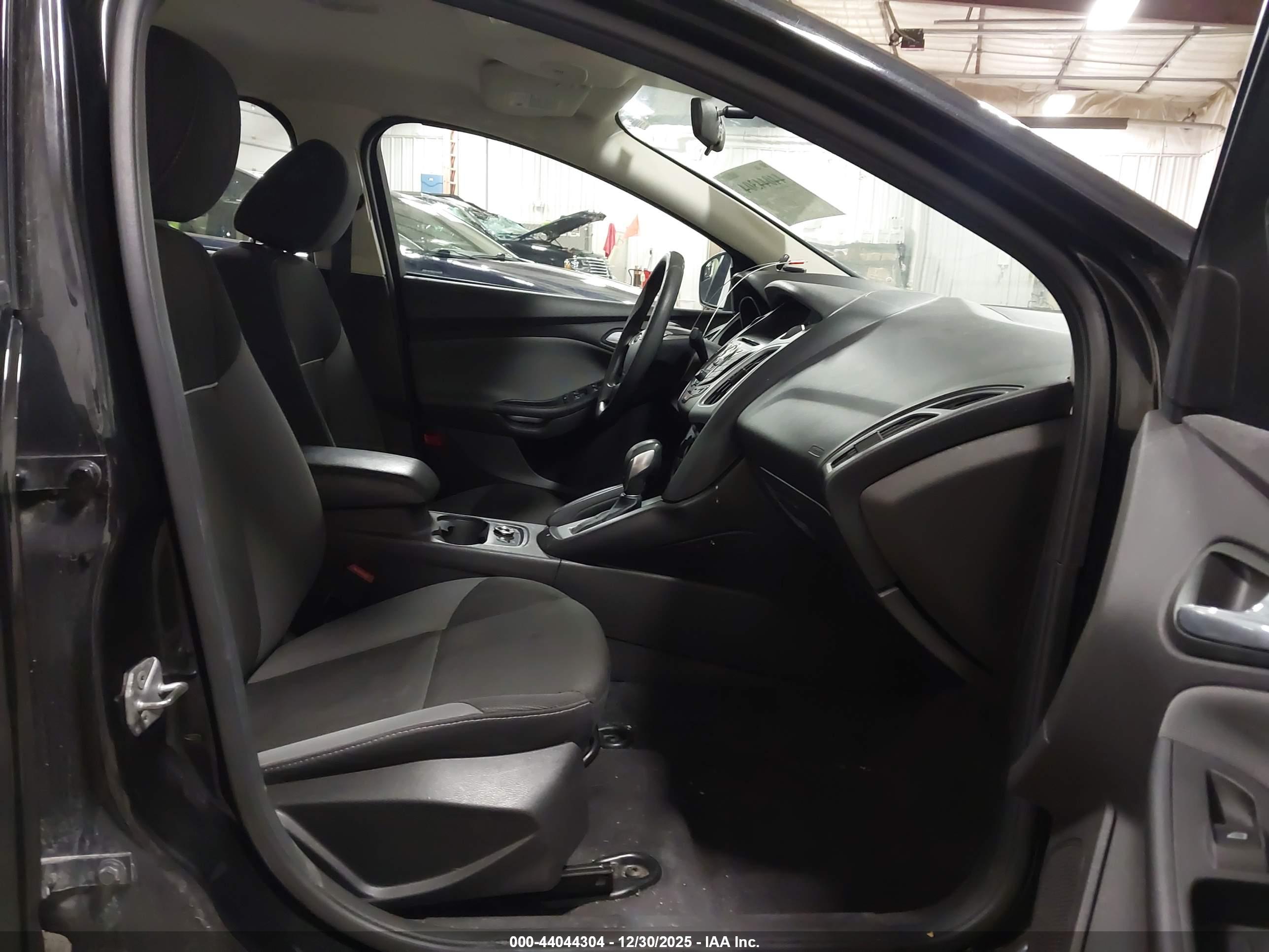 FORD FOCUS image 5
