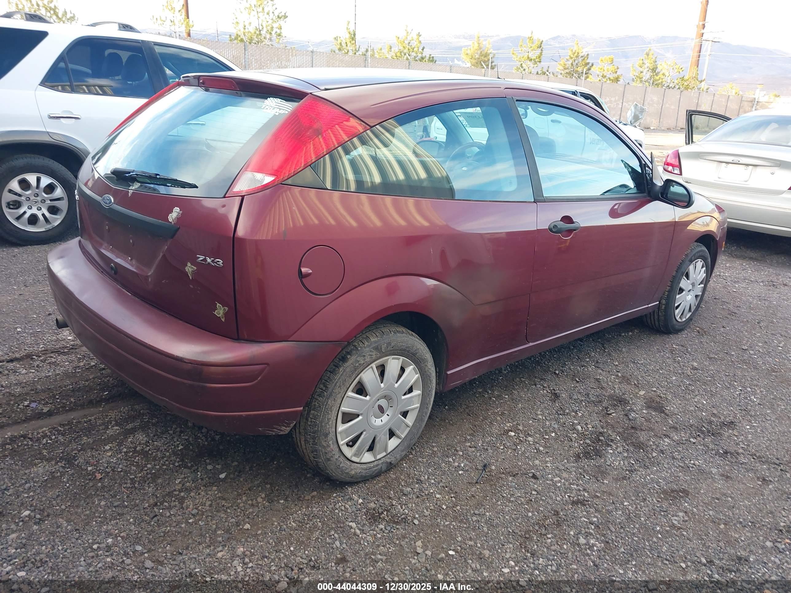 FORD FOCUS image 4