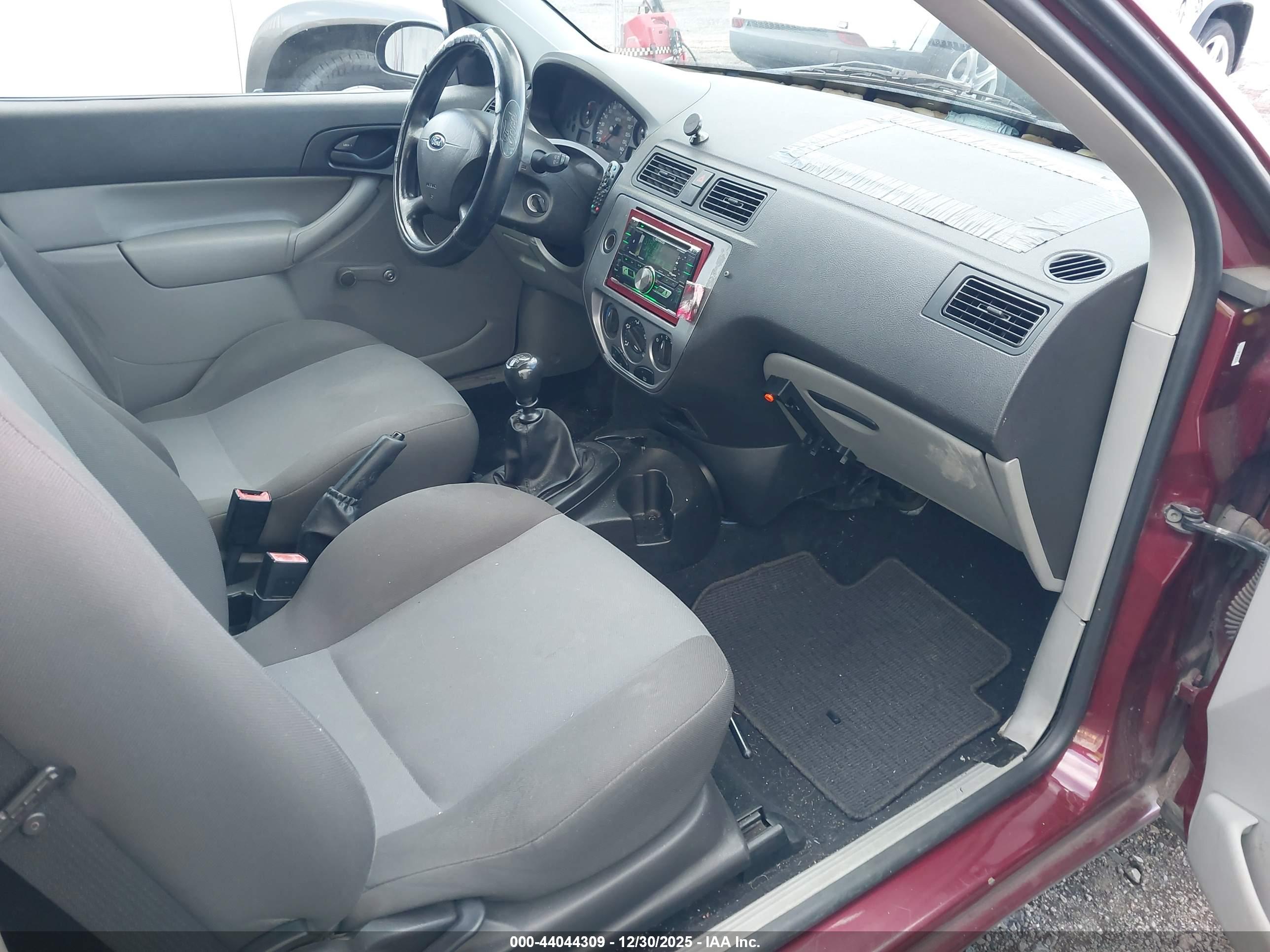 FORD FOCUS image 5