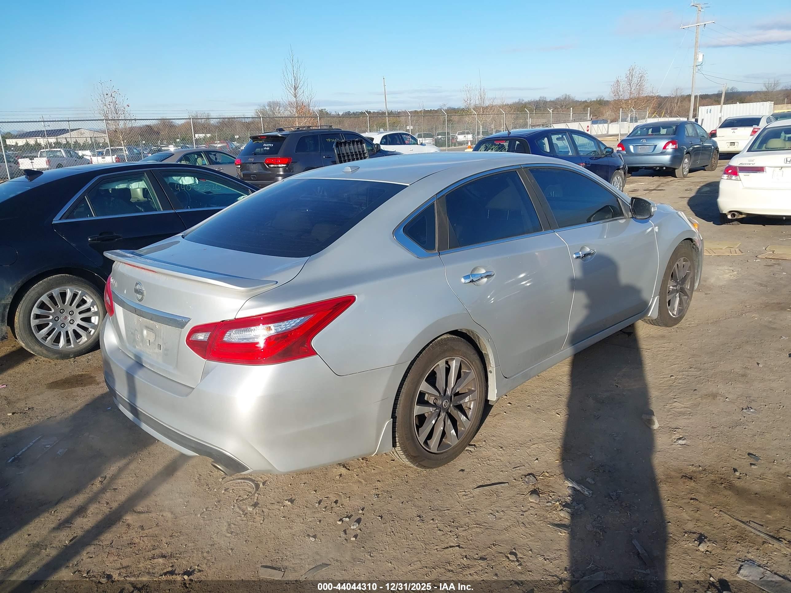 NISSAN ALTIMA image 4