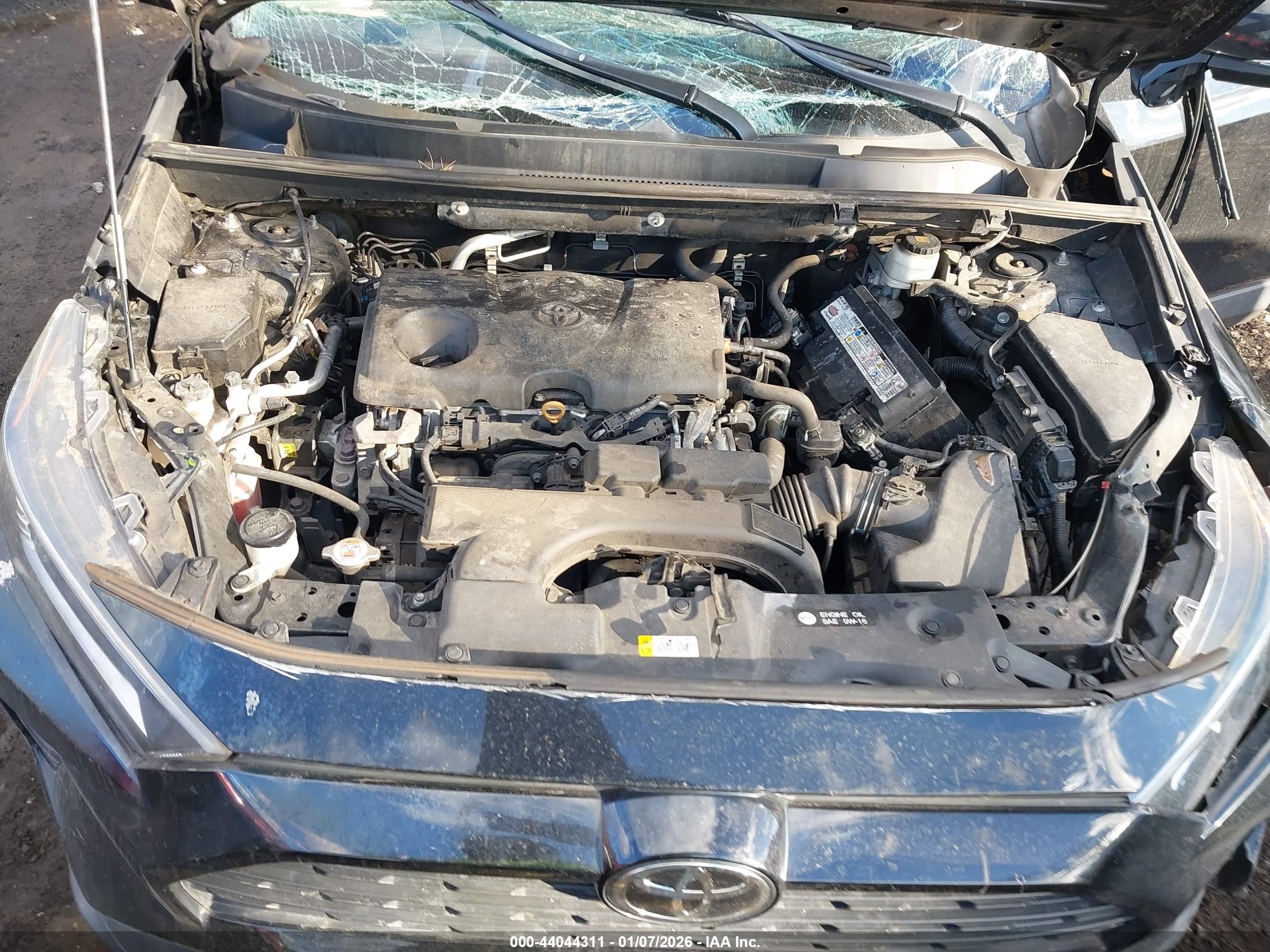 TOYOTA RAV4 image 10