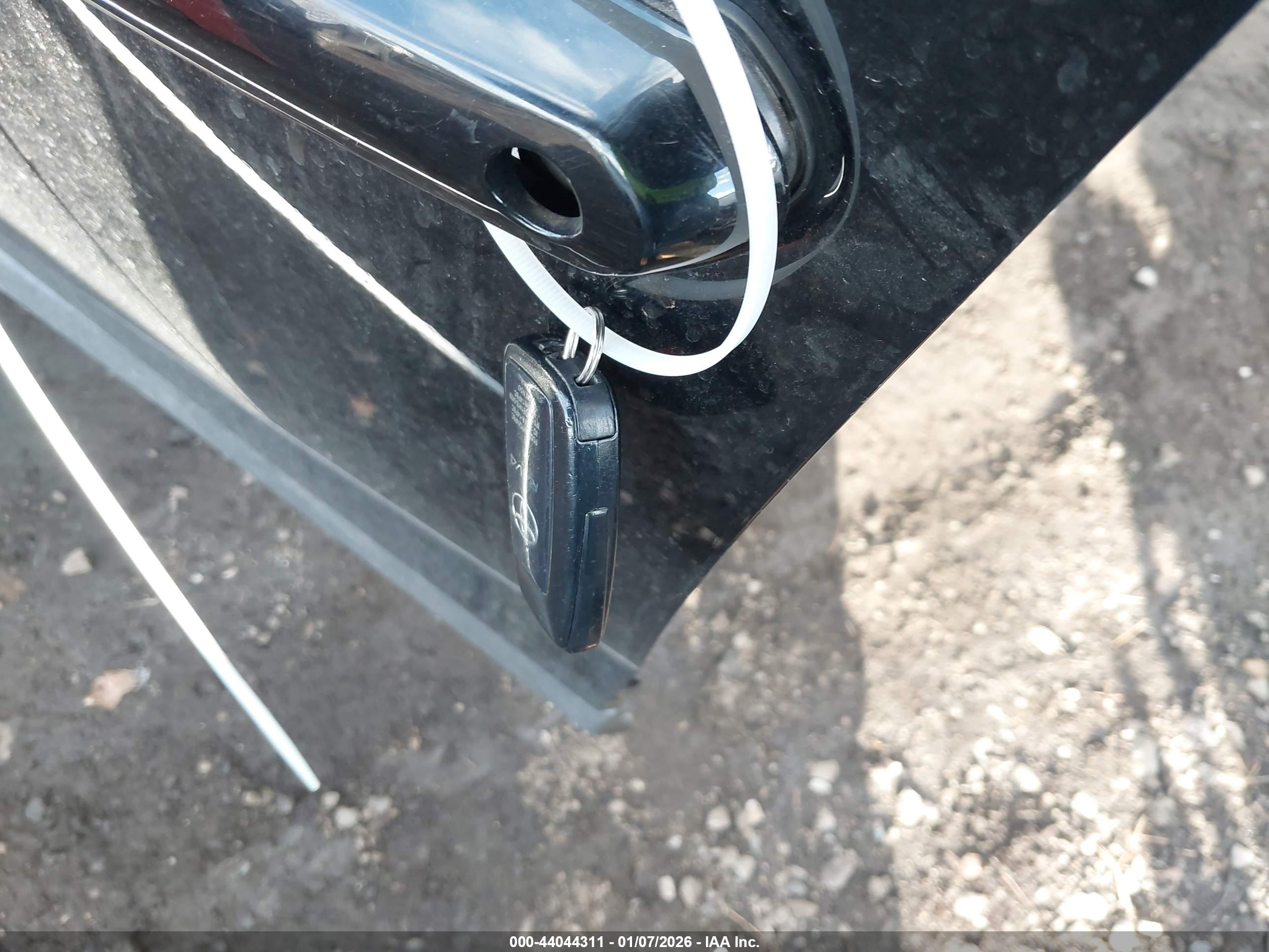 TOYOTA RAV4 image 11