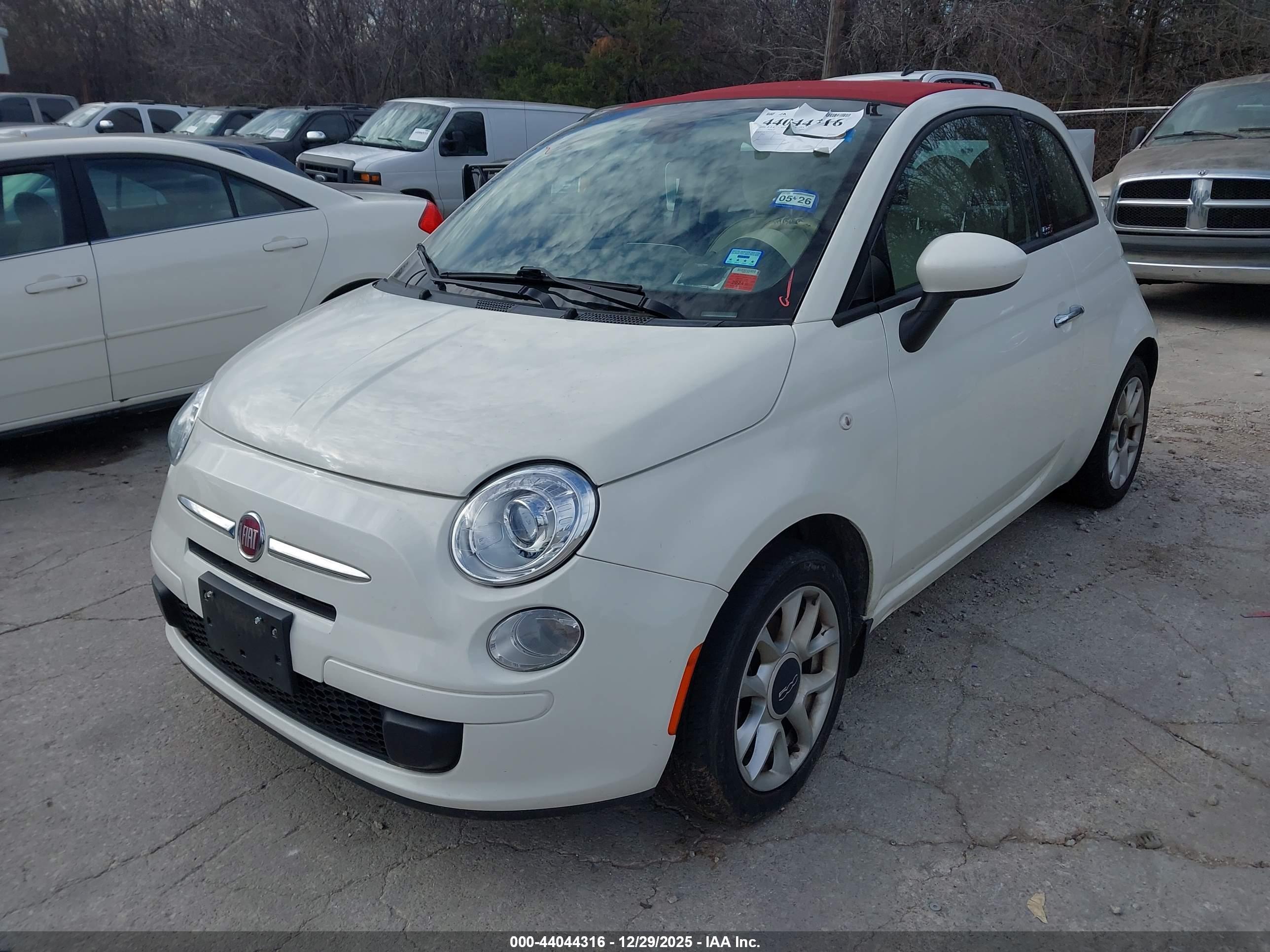 FIAT 500C image 2
