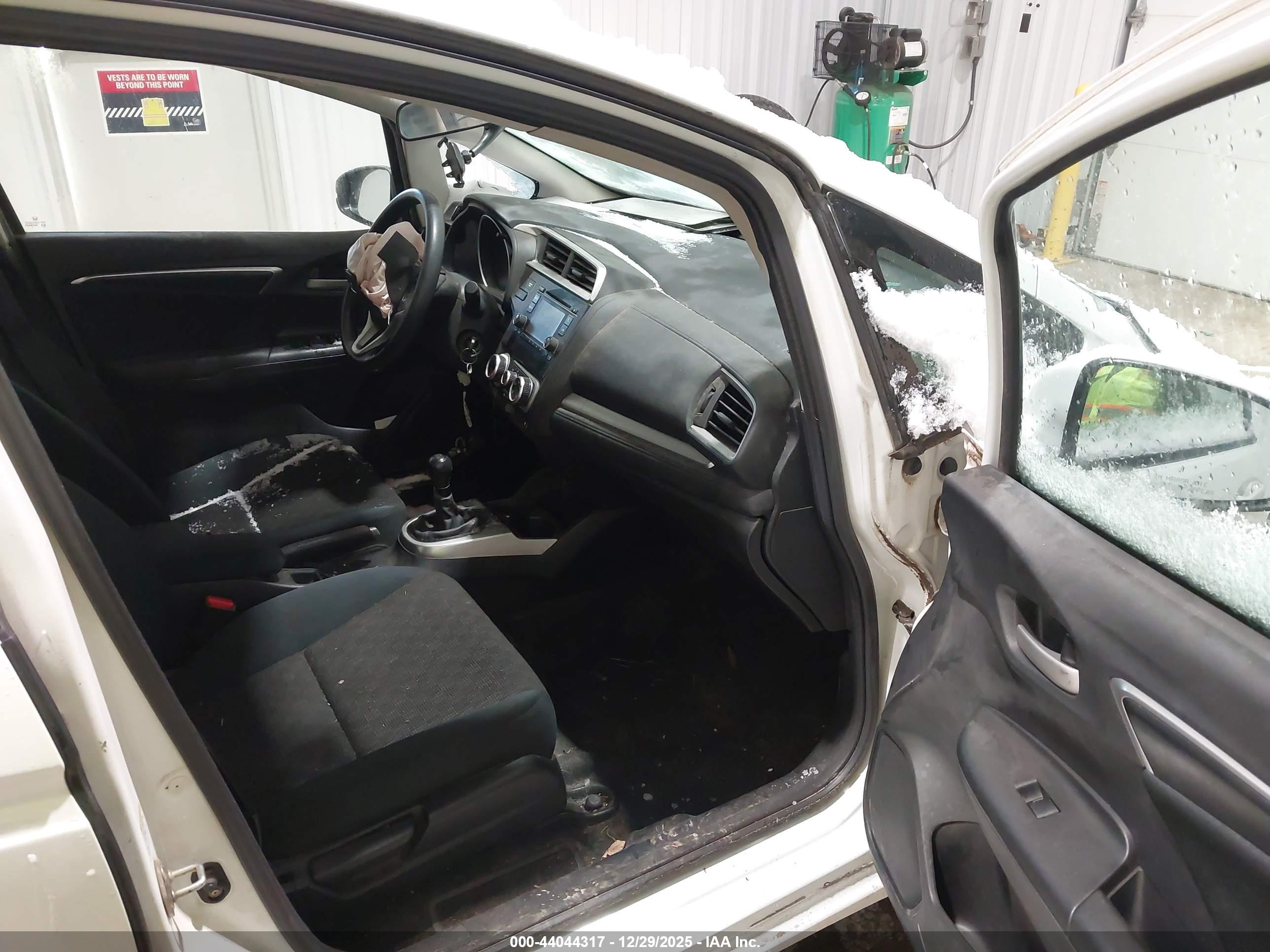 HONDA FIT image 5
