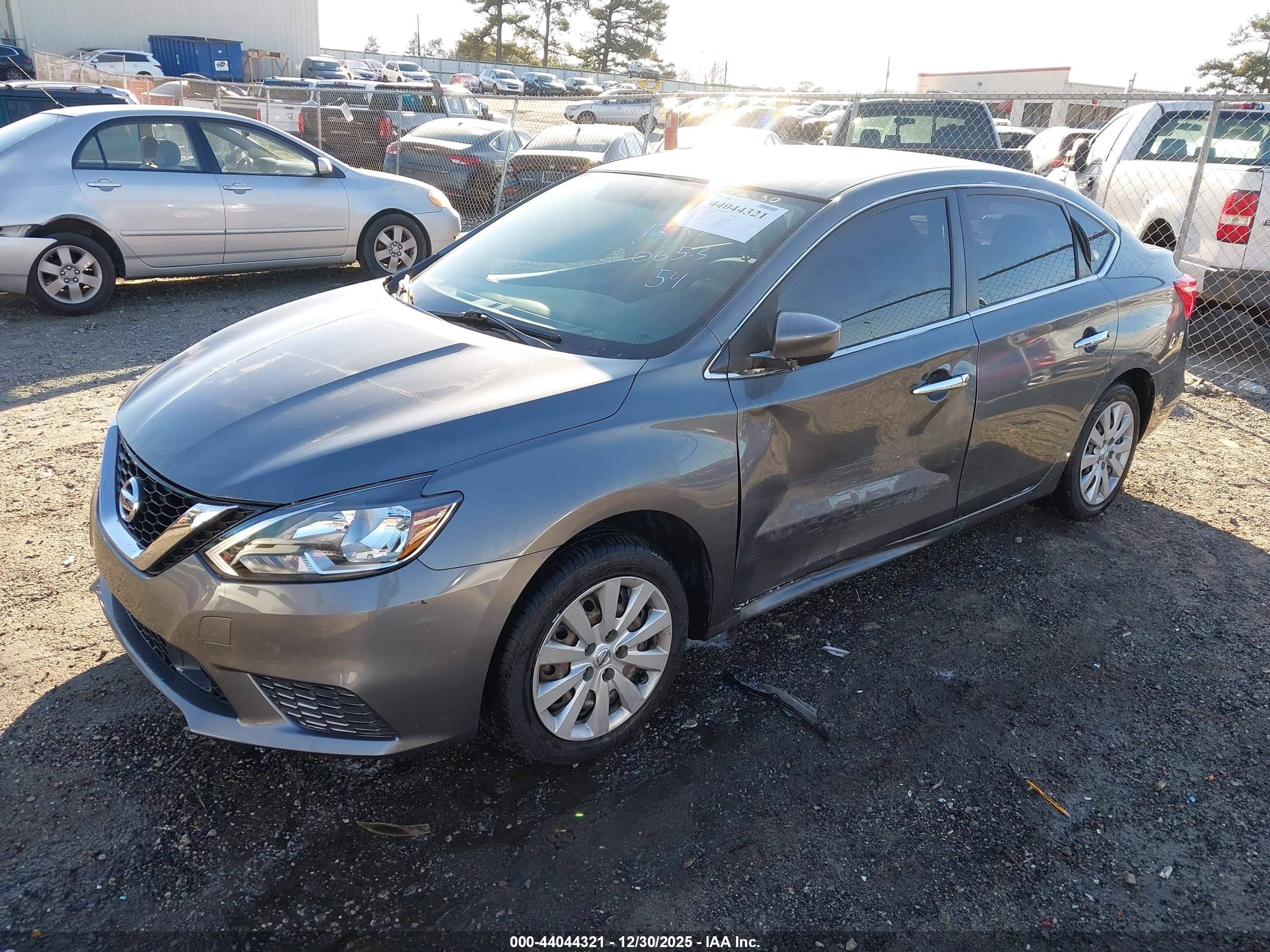 NISSAN SENTRA image 2