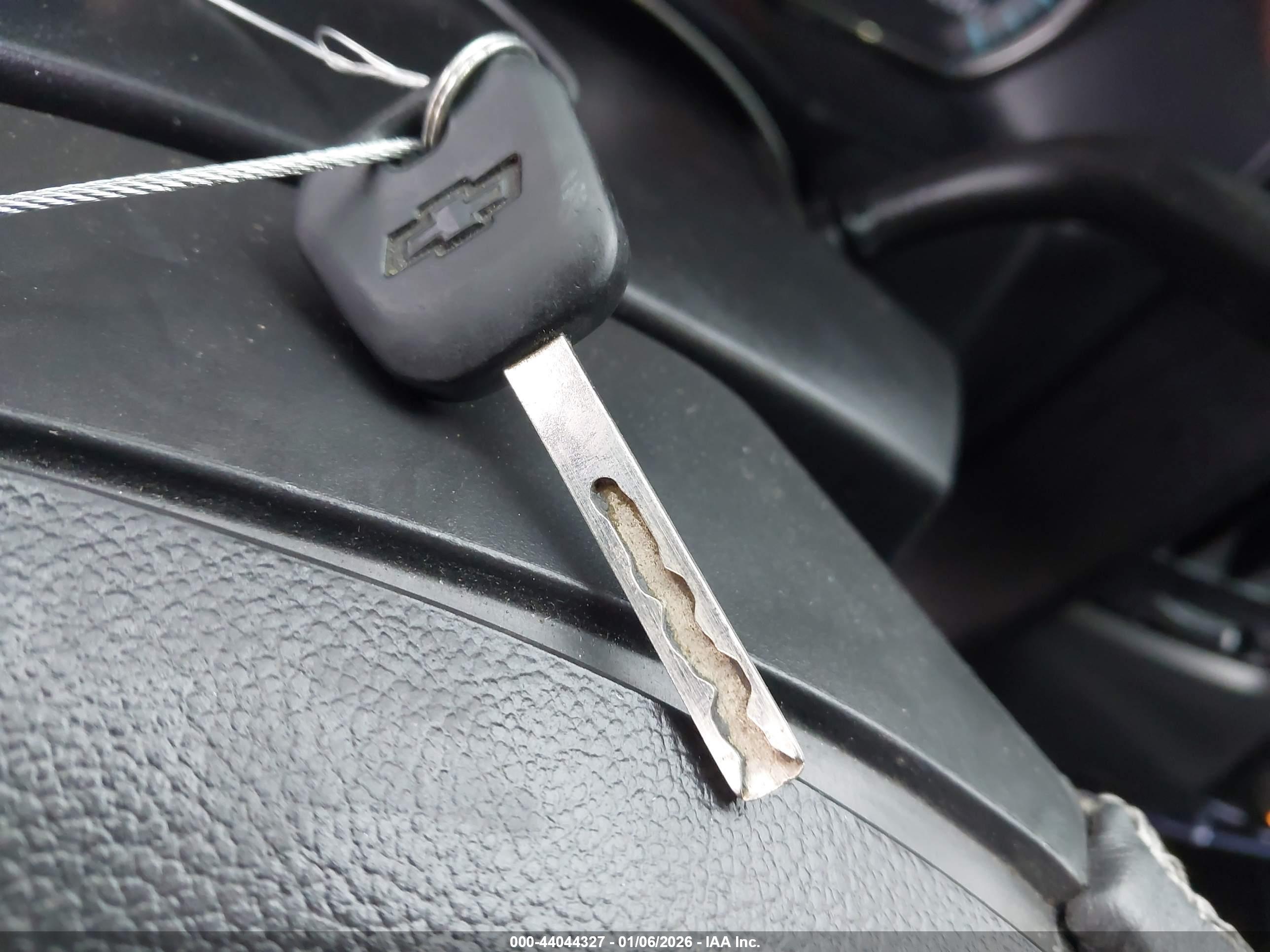 CHEVROLET SILVERADO image 11