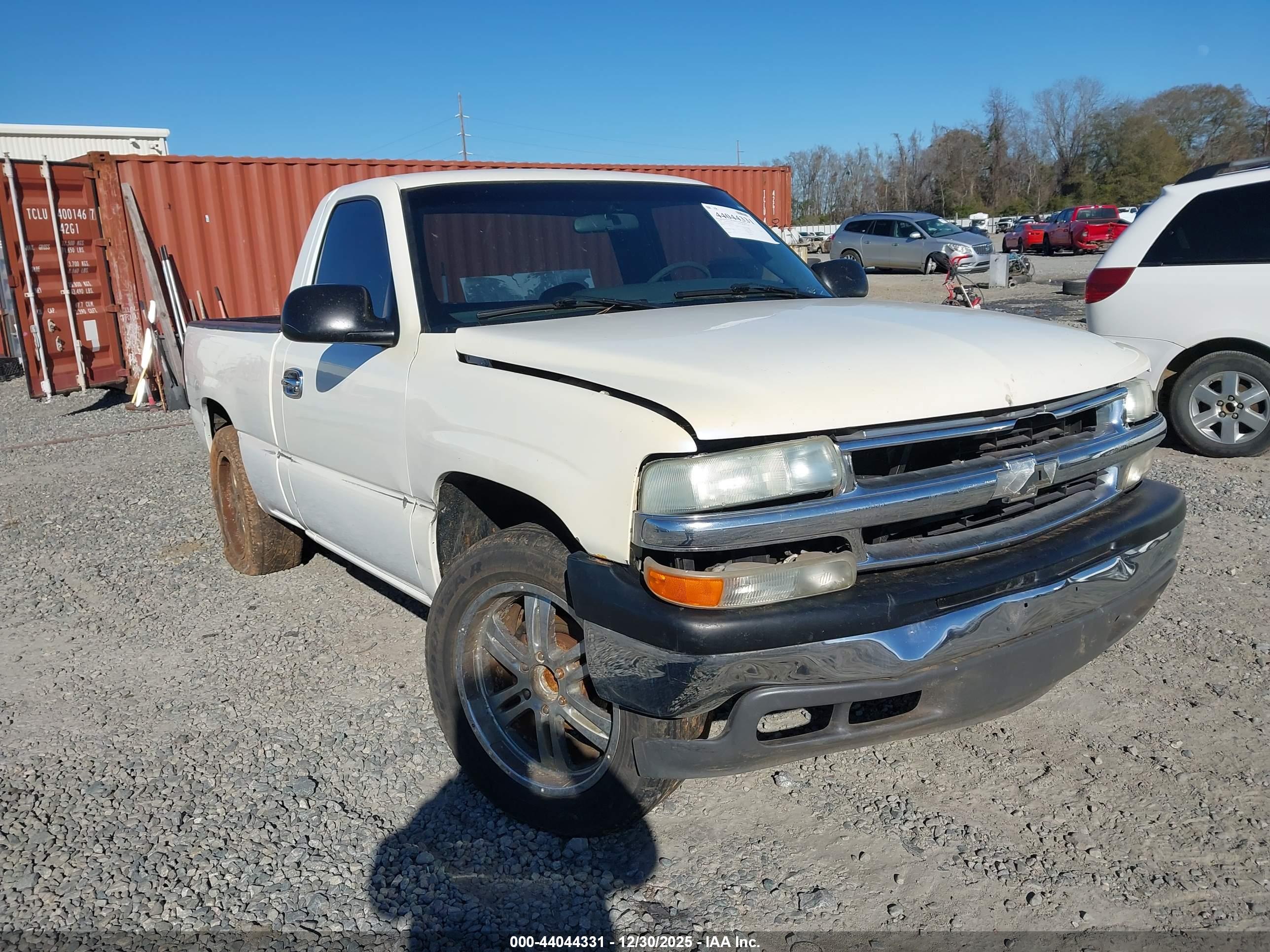 CHEVROLET SILVERADO image 6