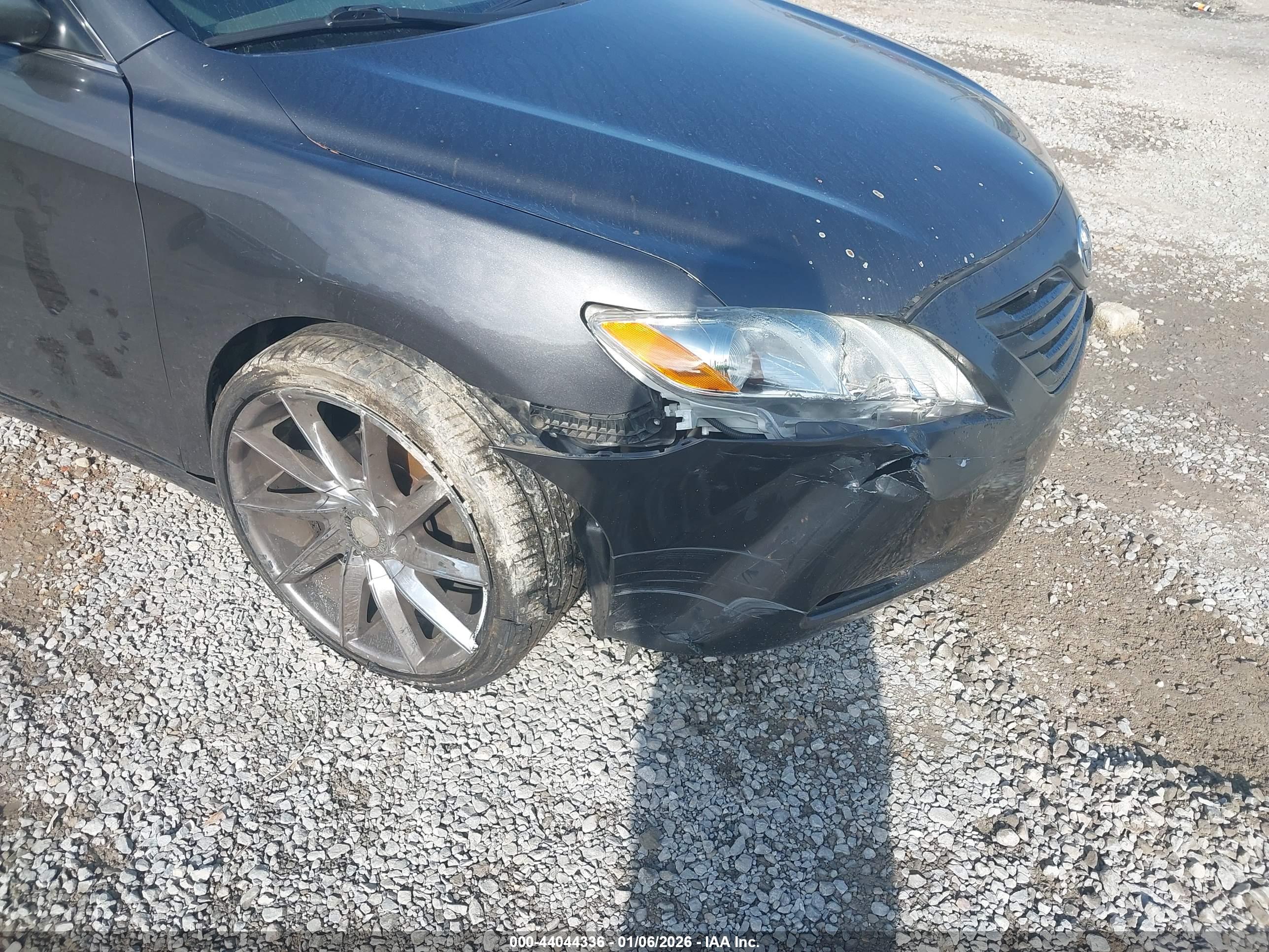 TOYOTA CAMRY image 6