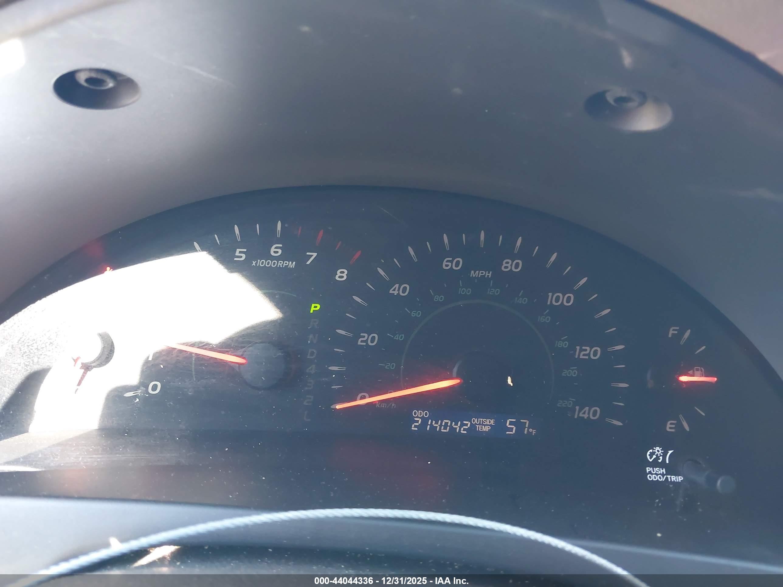 TOYOTA CAMRY image 7
