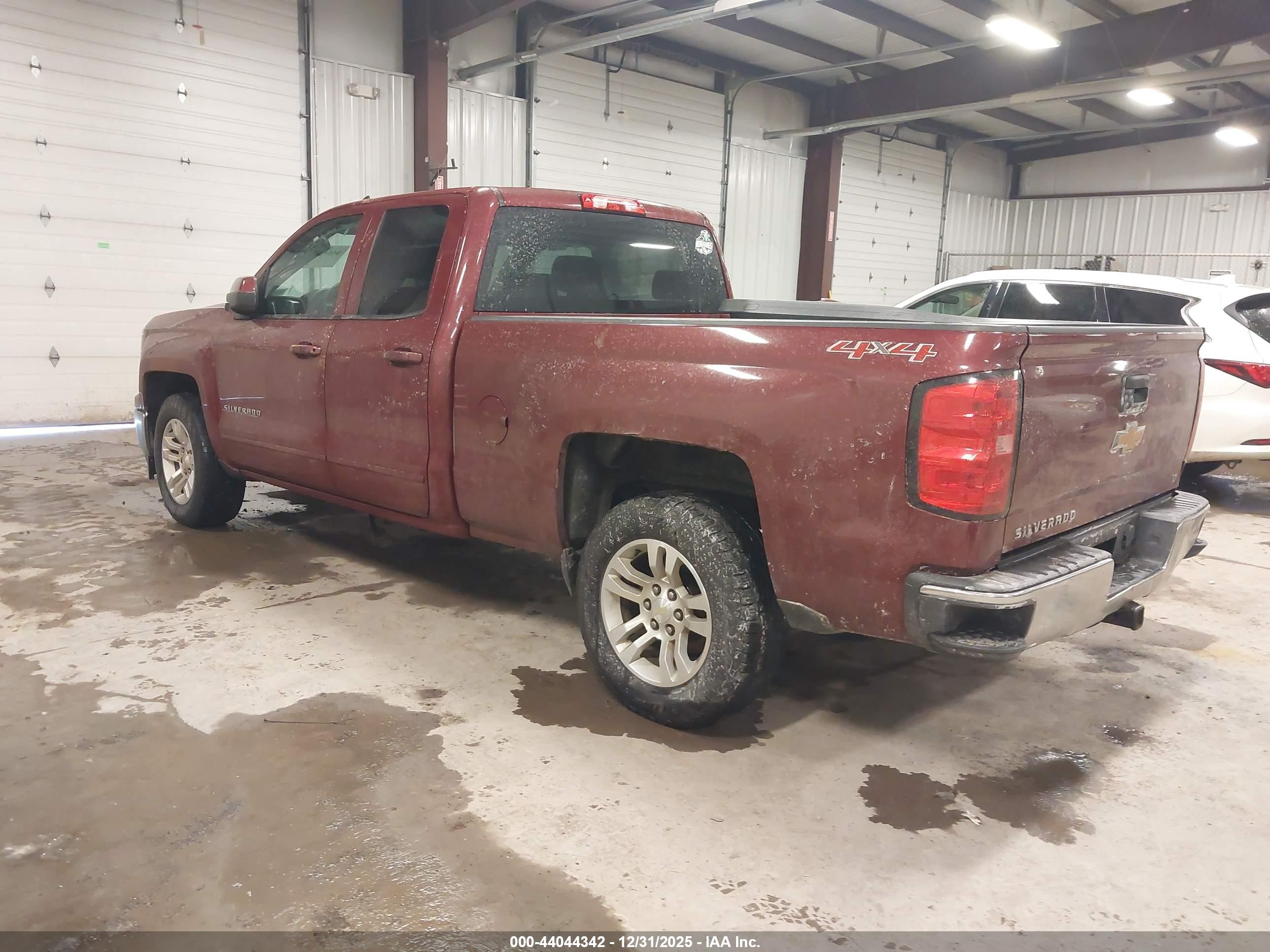 CHEVROLET SILVERADO image 3