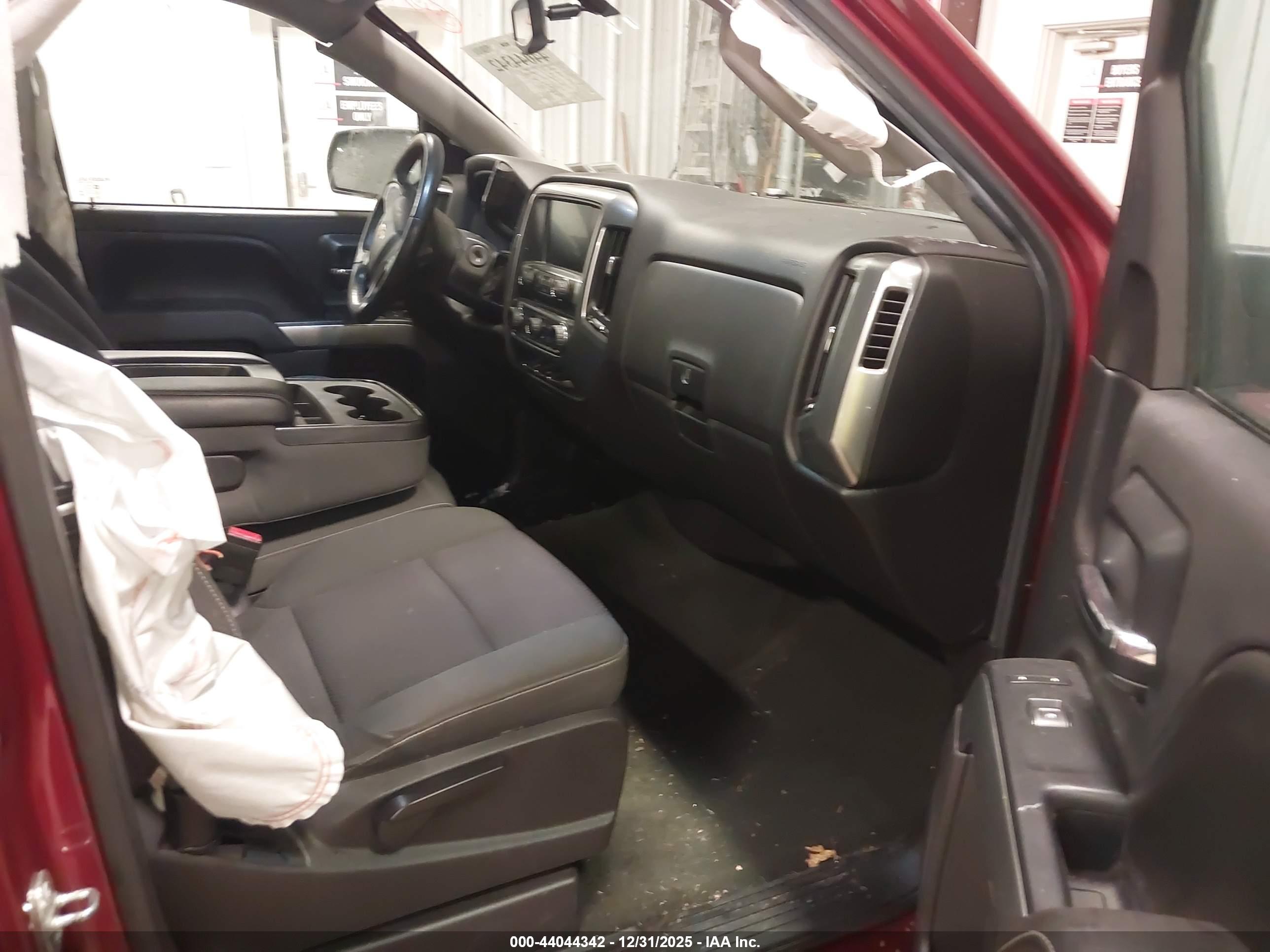 CHEVROLET SILVERADO image 5