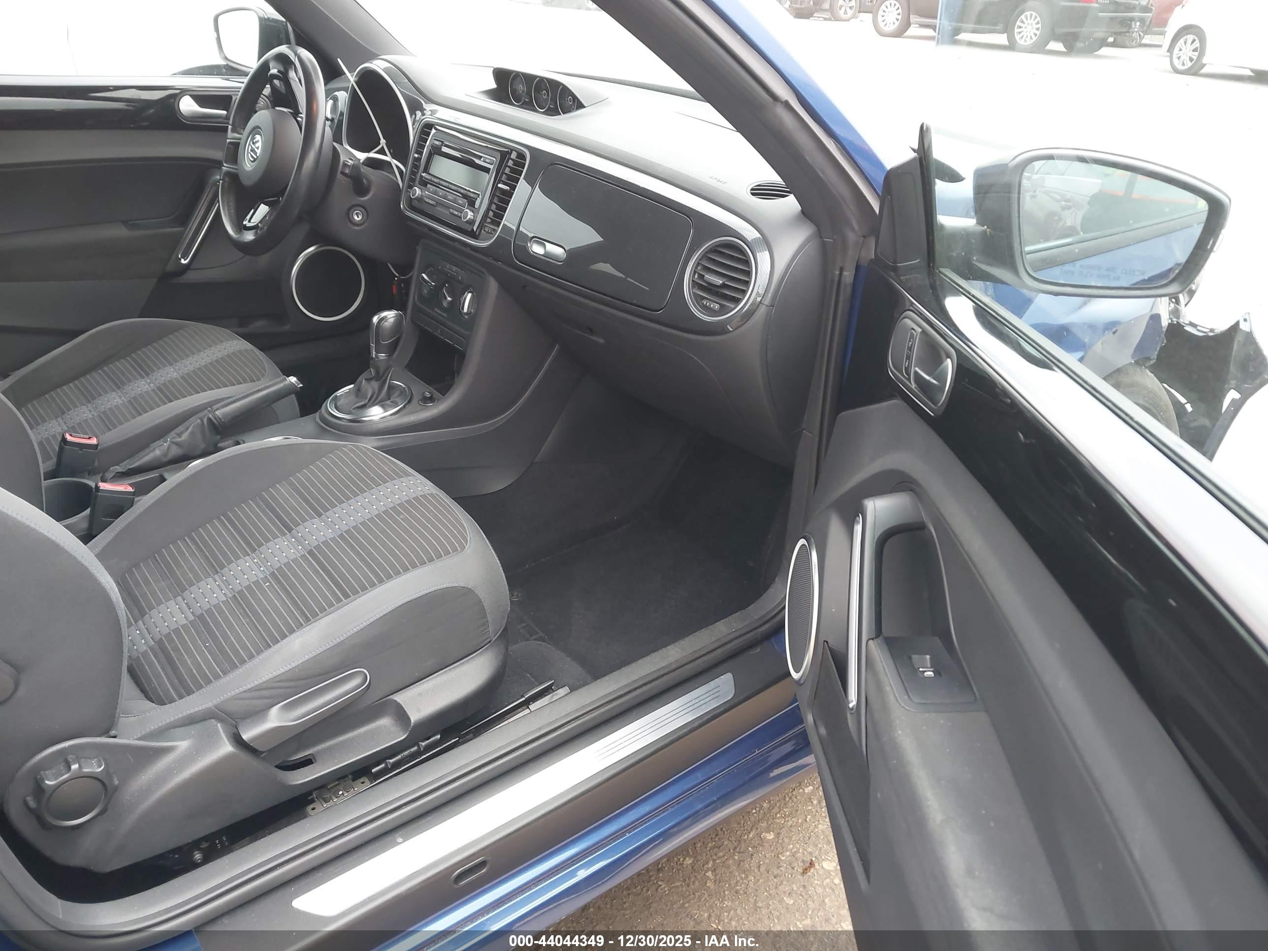 VOLKSWAGEN BEETLE image 5